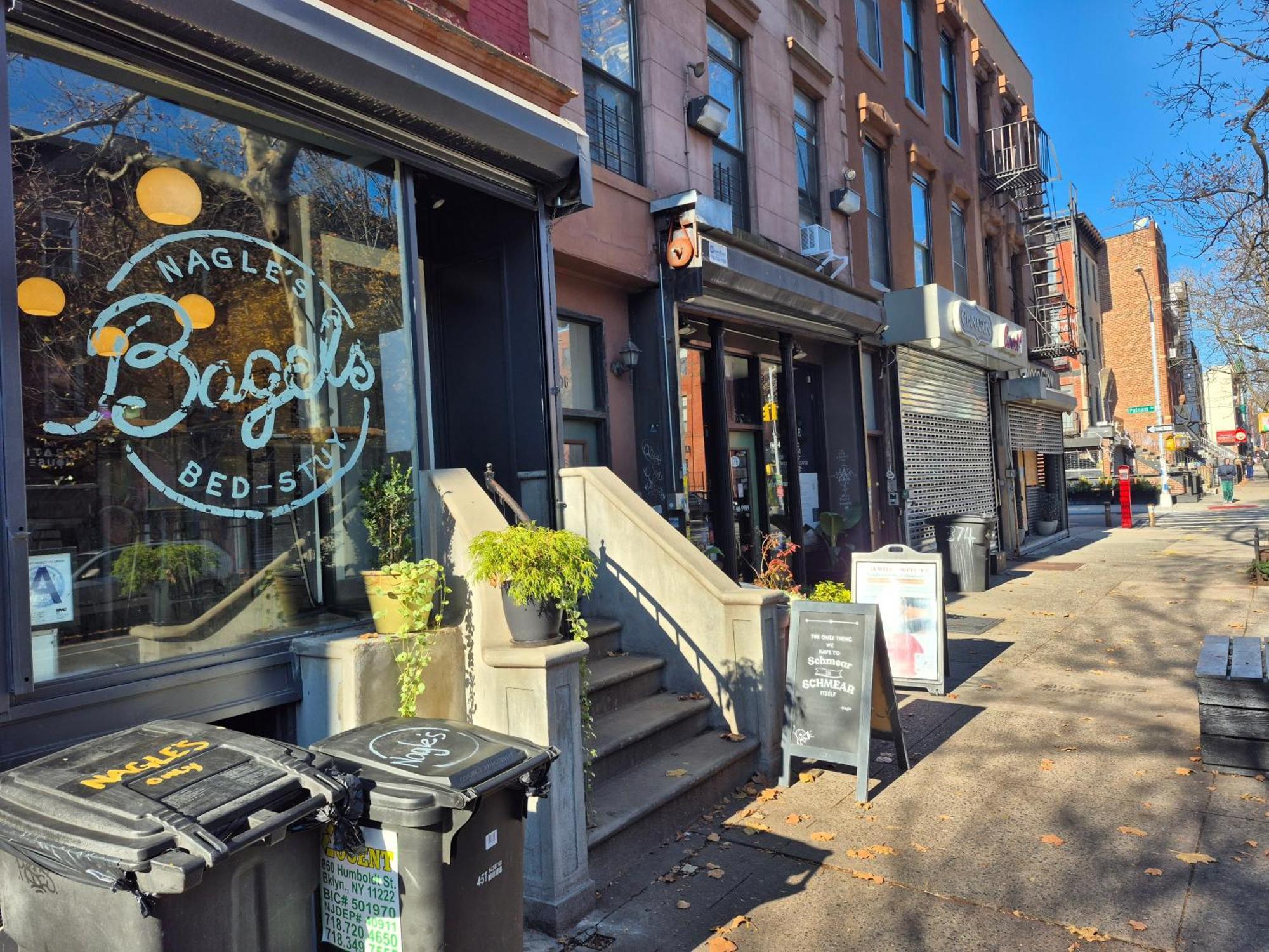 Relax And Unwind At Chic Bed-stuy Brownstone Apartment