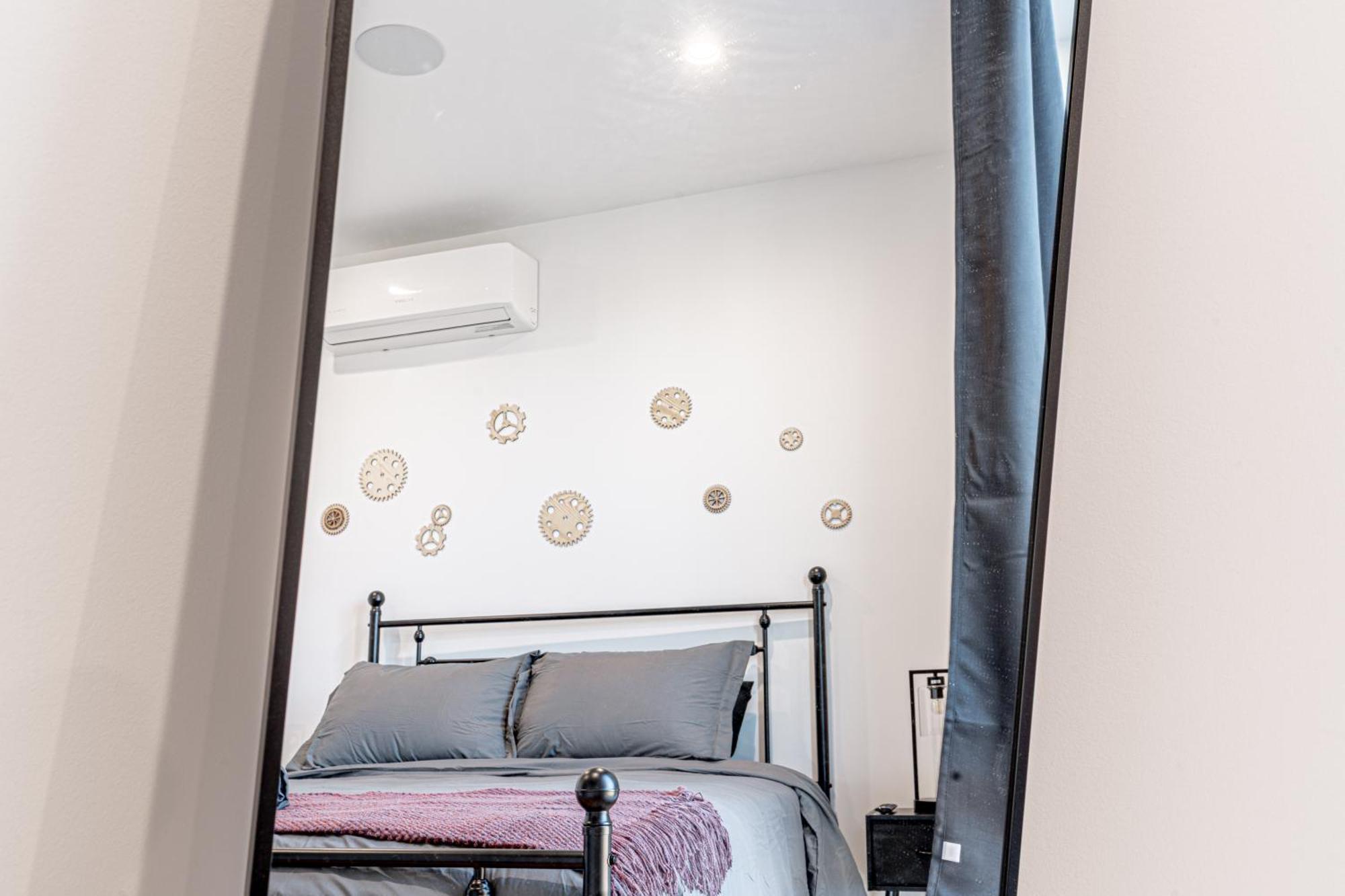 Bushwick Industrial1br With Balcony