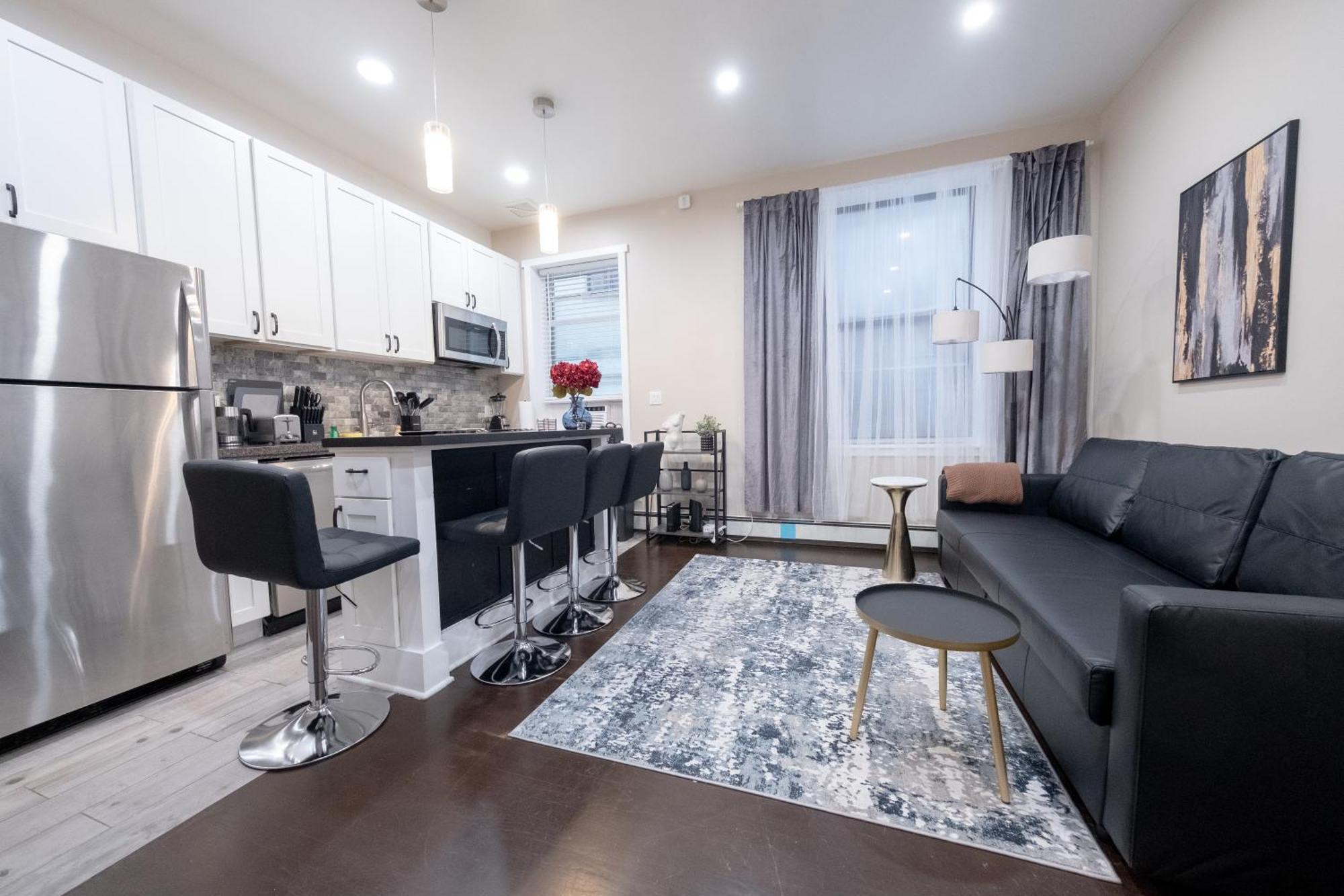 Apartment Brand New 3br 2ba Next To Park, Elevator *