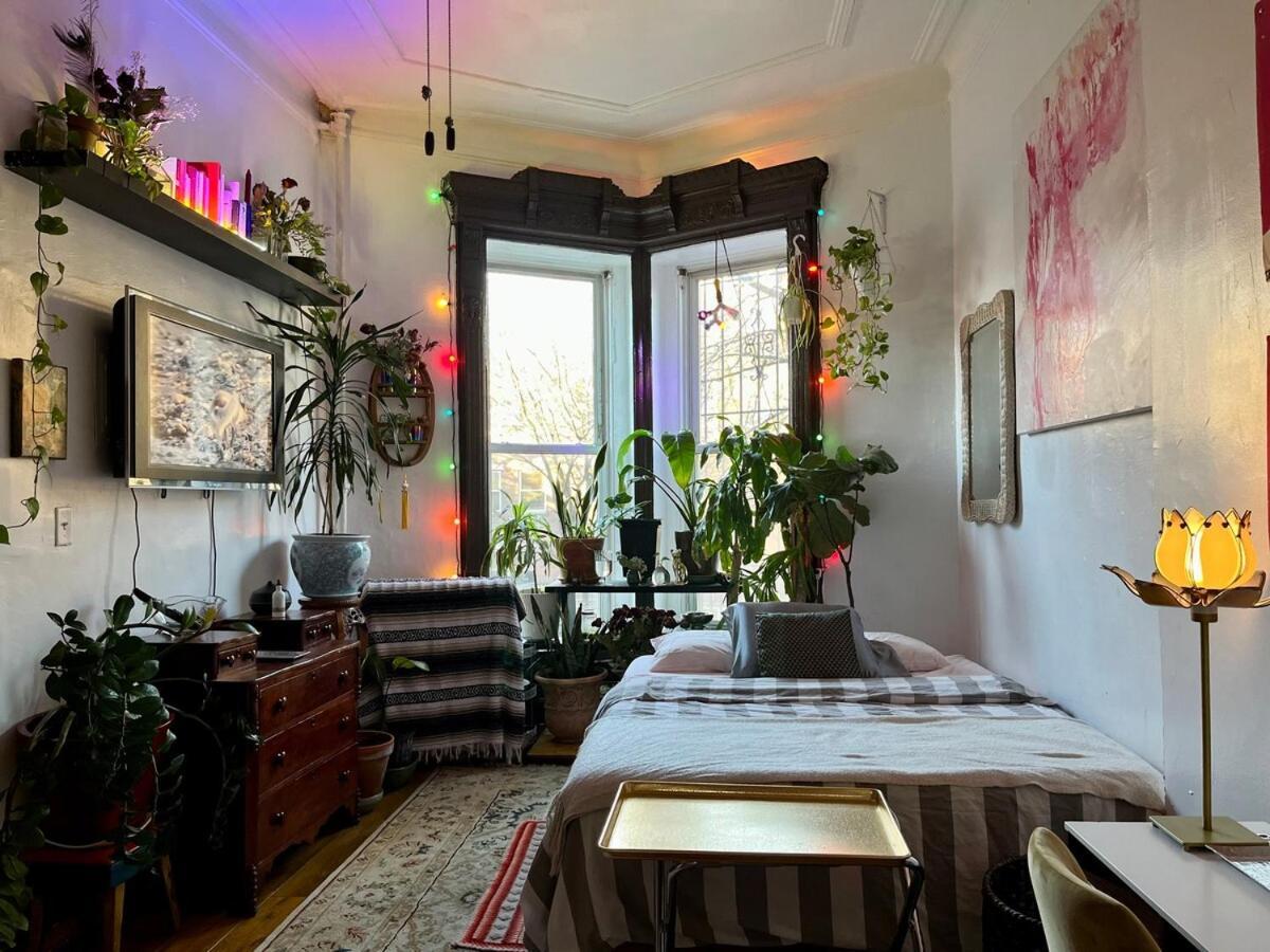 Unique Brooklyn Brownstone Bedstuy *