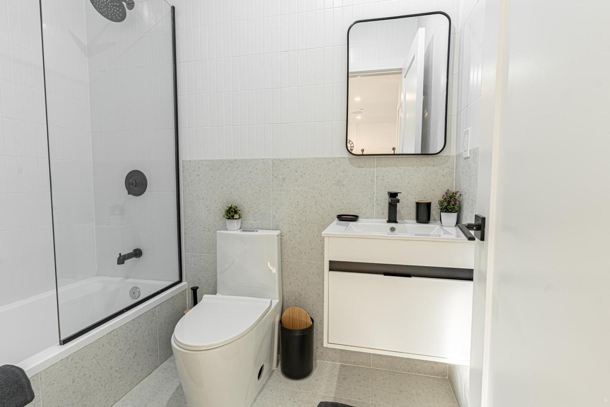 Bushwick Industrial1br With Balcony