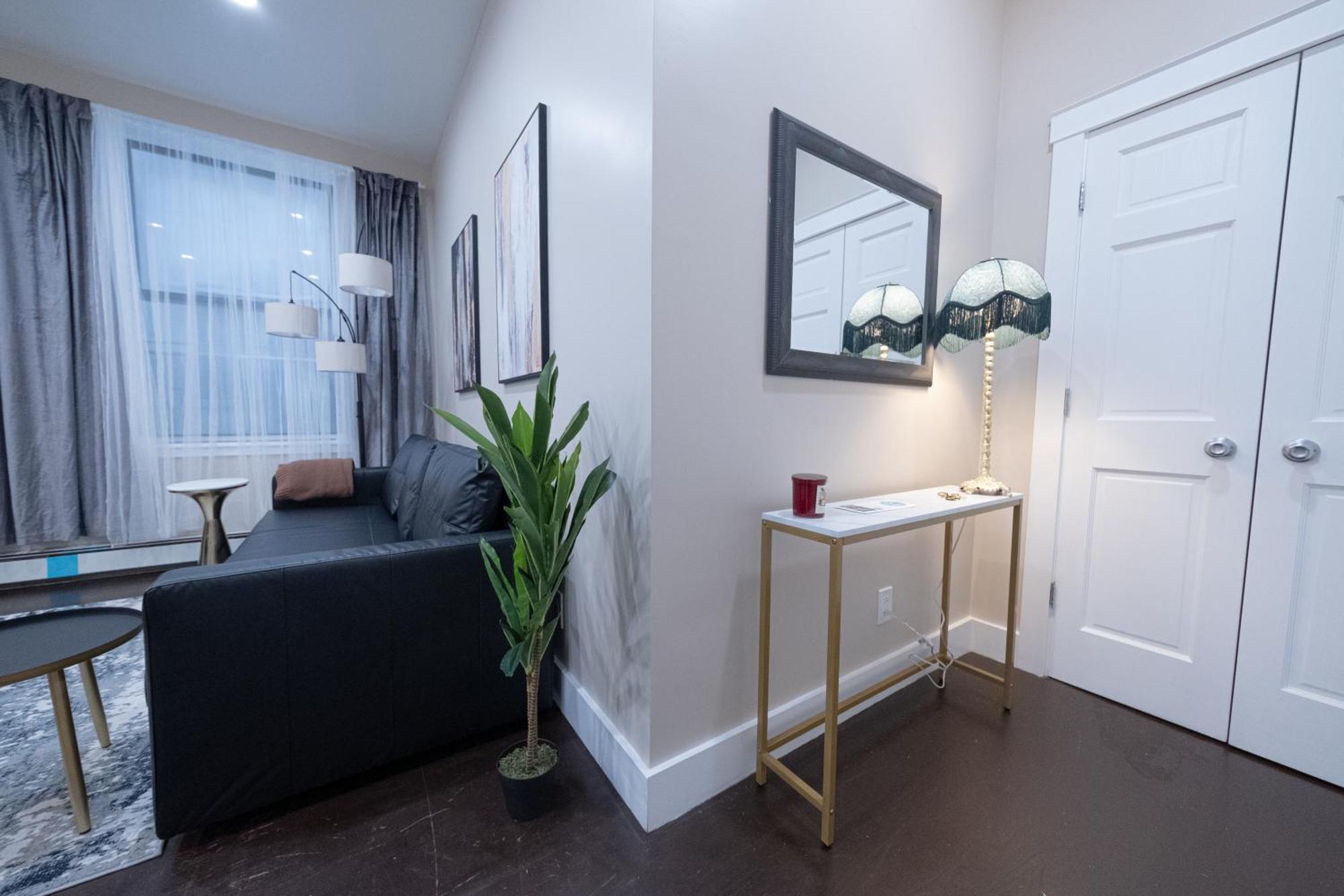 Apartment Brand New 3br 2ba Next To Park, Elevator *