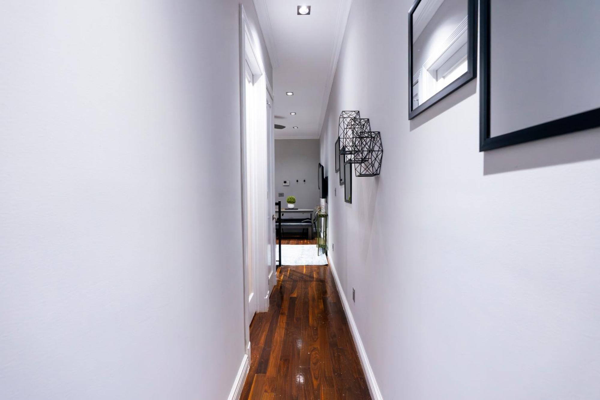 Apartment Elegant Park - 4 Bedroom Self Check-in