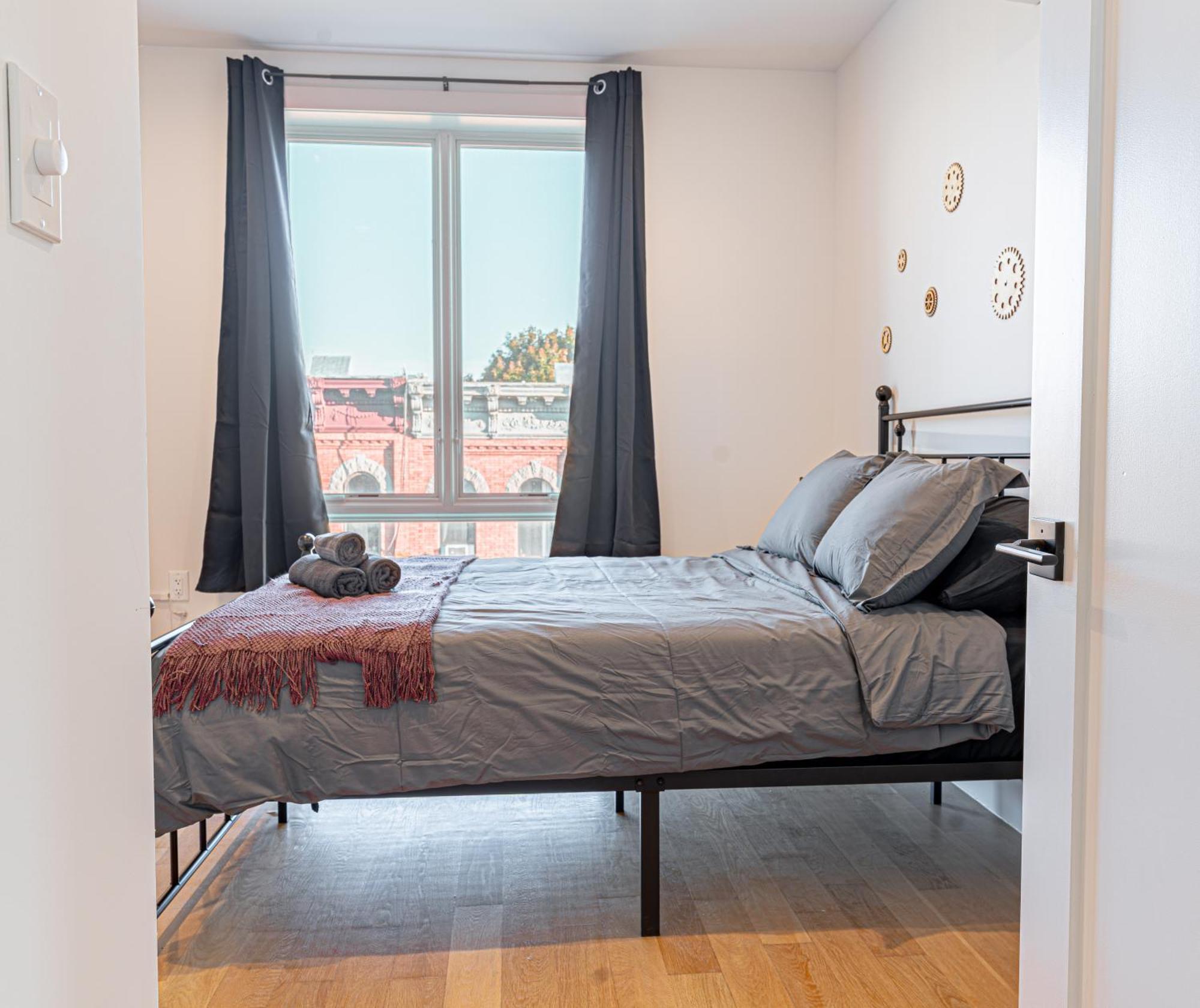 Bushwick Industrial1br With Balcony