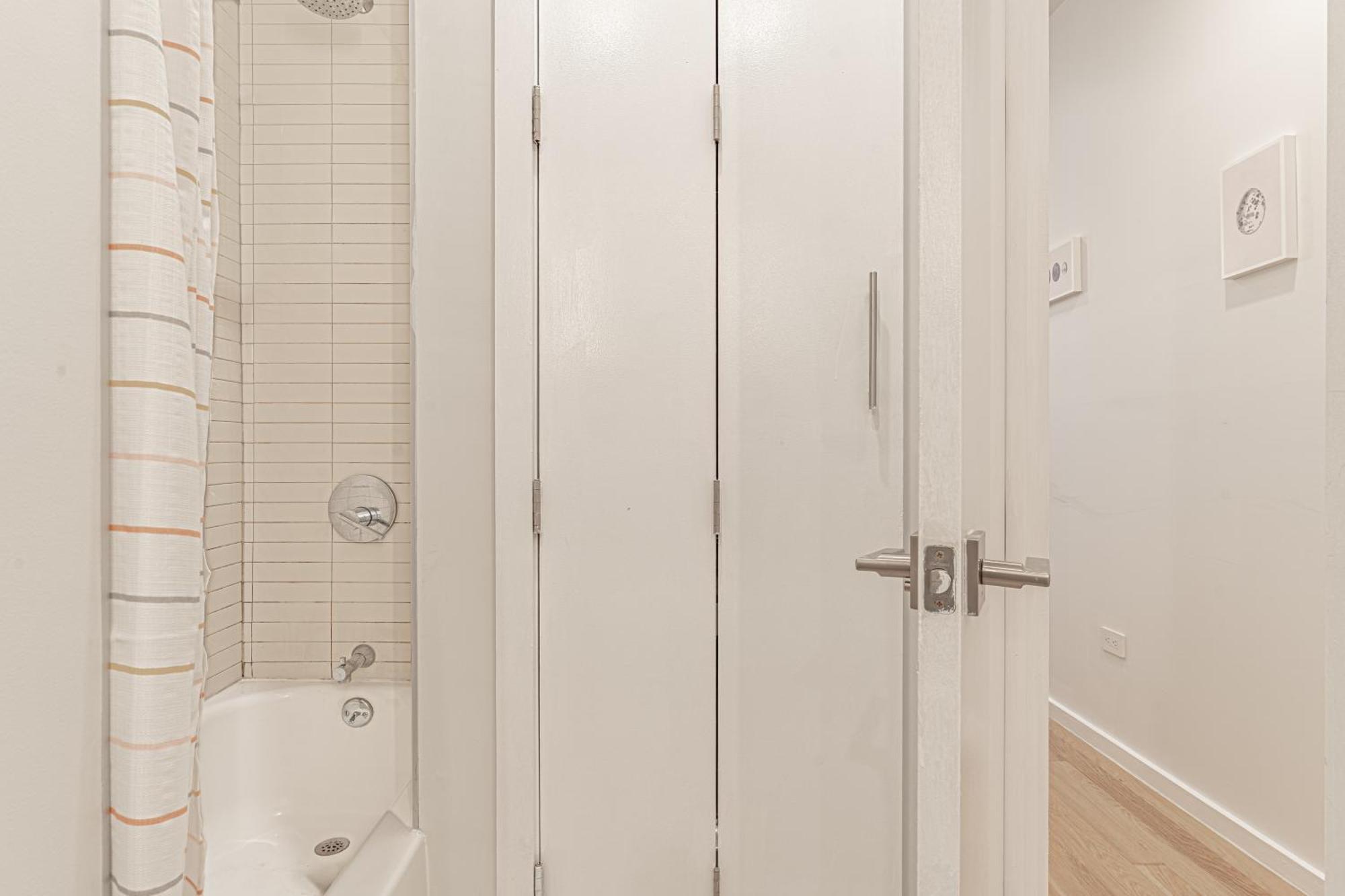 Apartment Stylish 2br Close To Williamsburg *