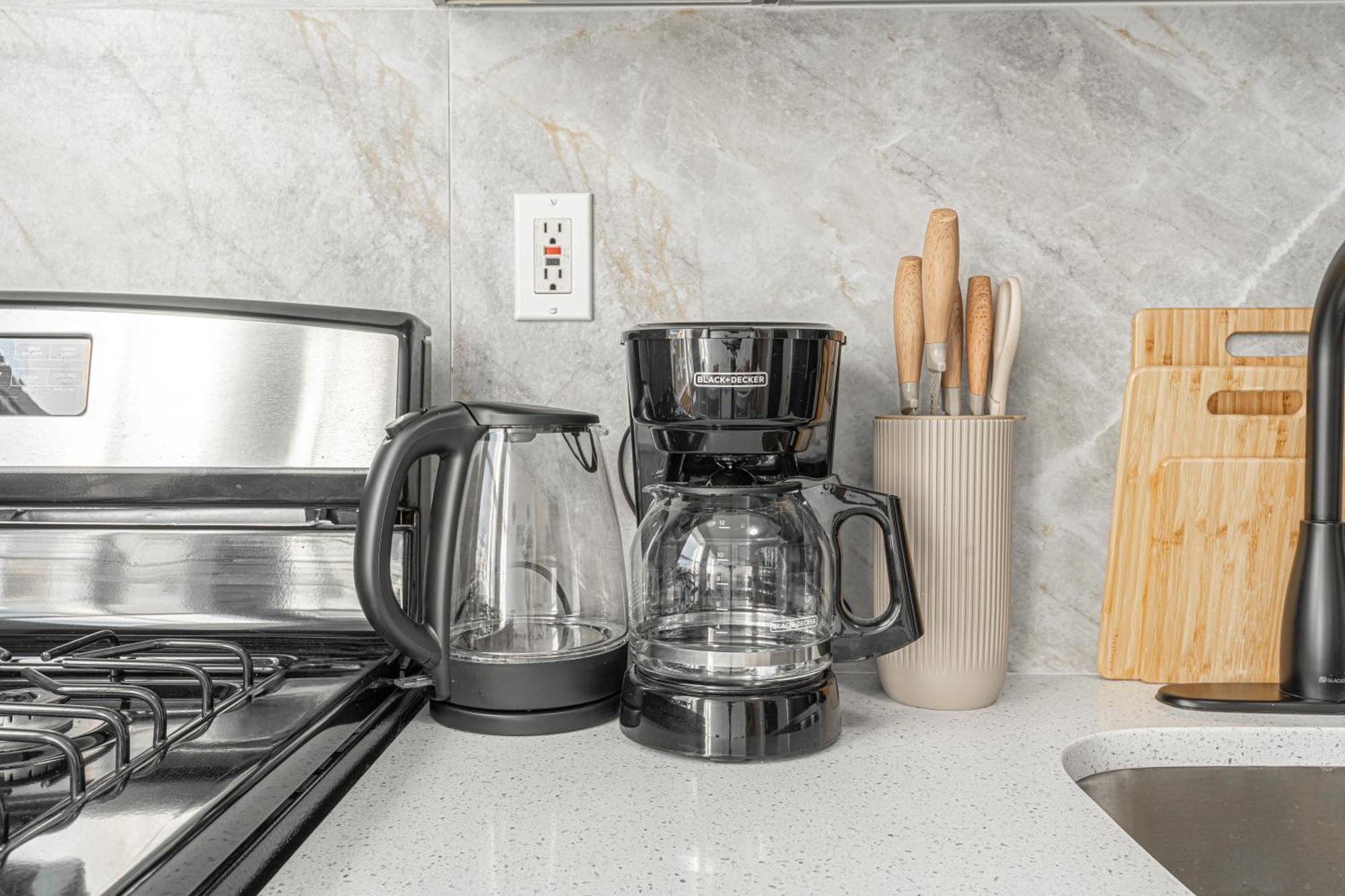 Cozy 2br Retreat - Near Lga & Subway With W&d New York