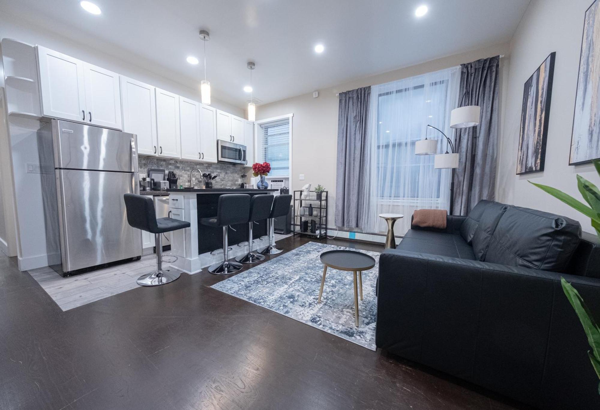 Brand New 3br 2ba Next To Park, Elevator