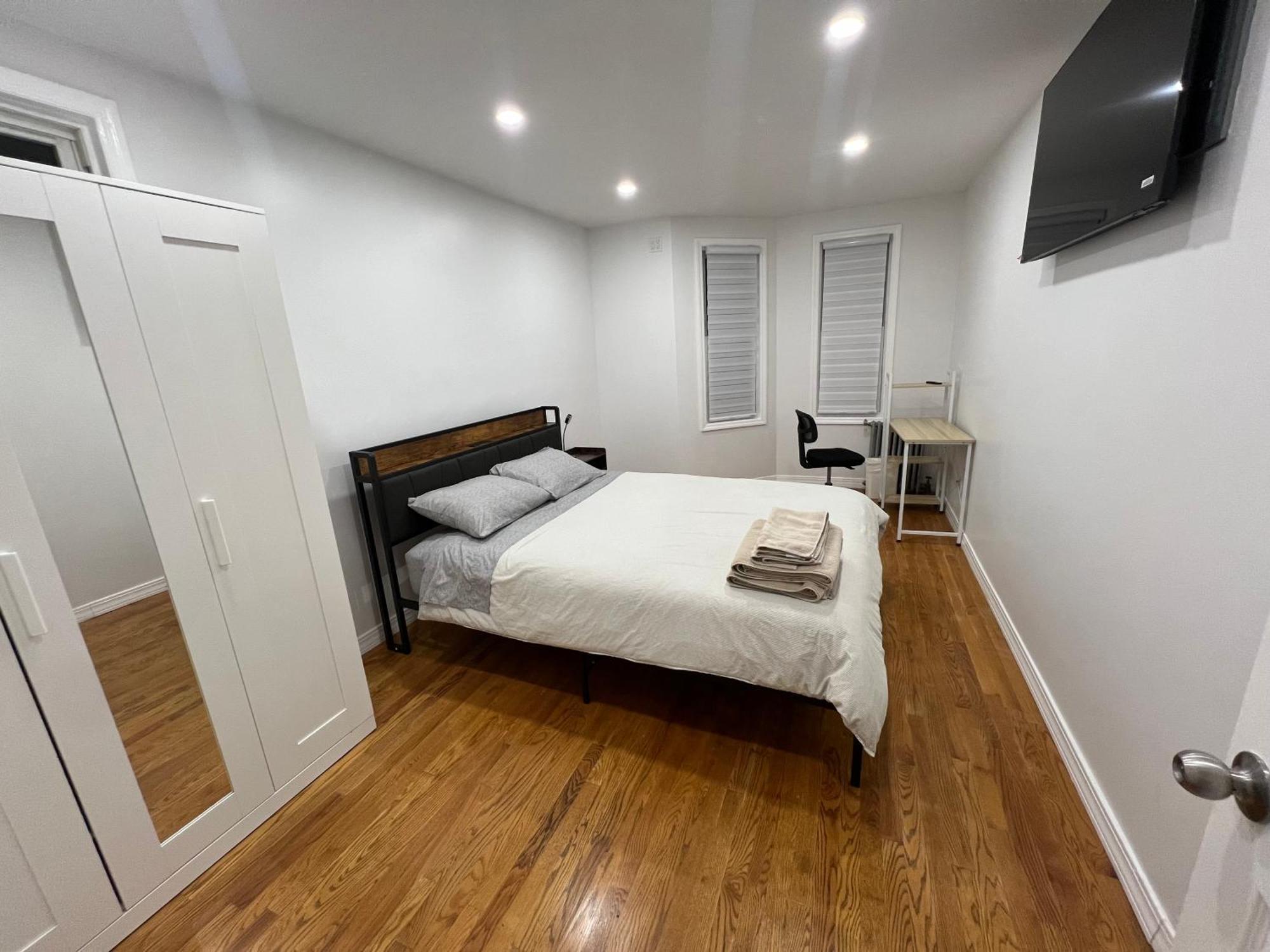 Cozy 2-person Near Jfk Airport & Shopping Area * New York