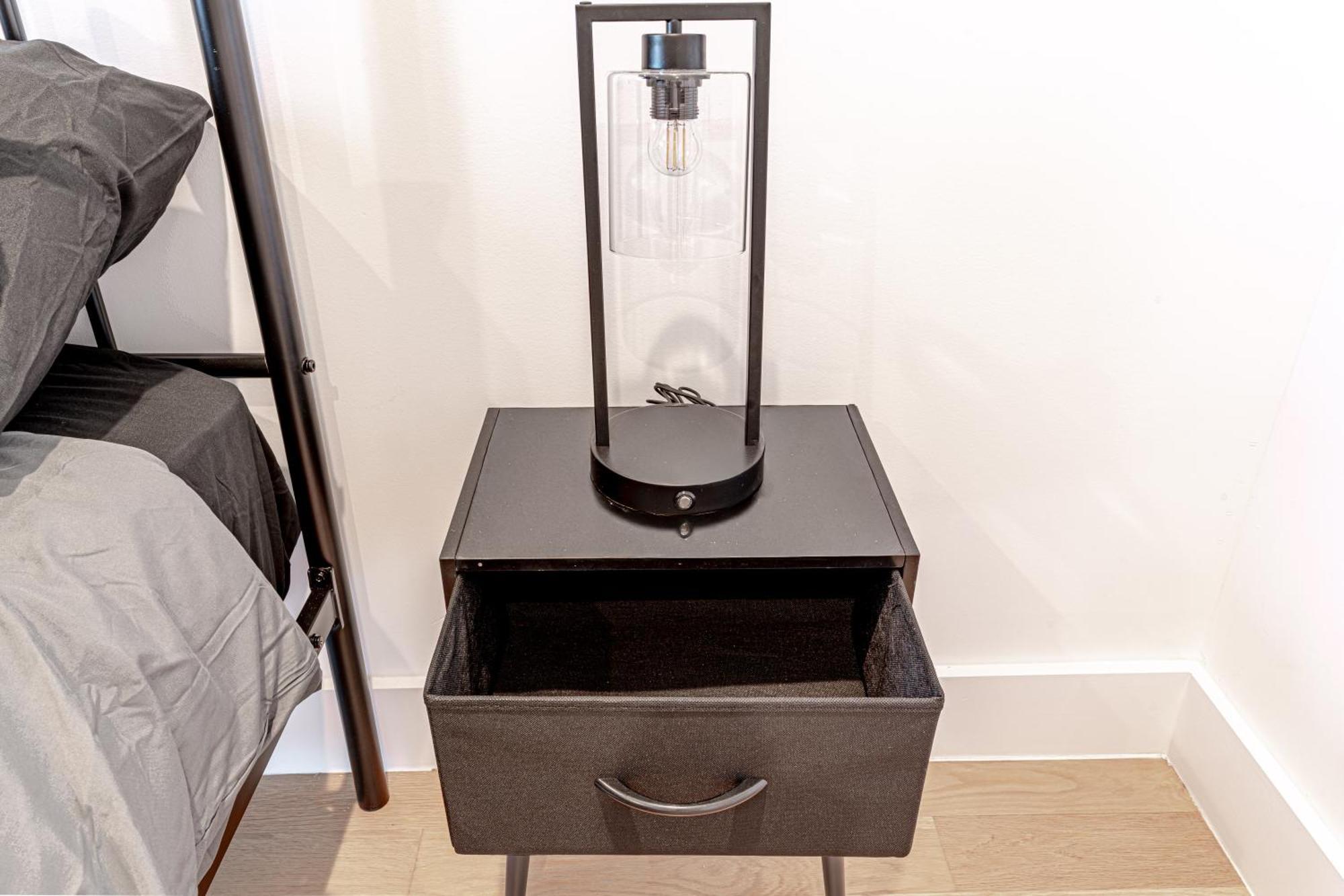 Bushwick Industrial1br With Balcony Apartment *