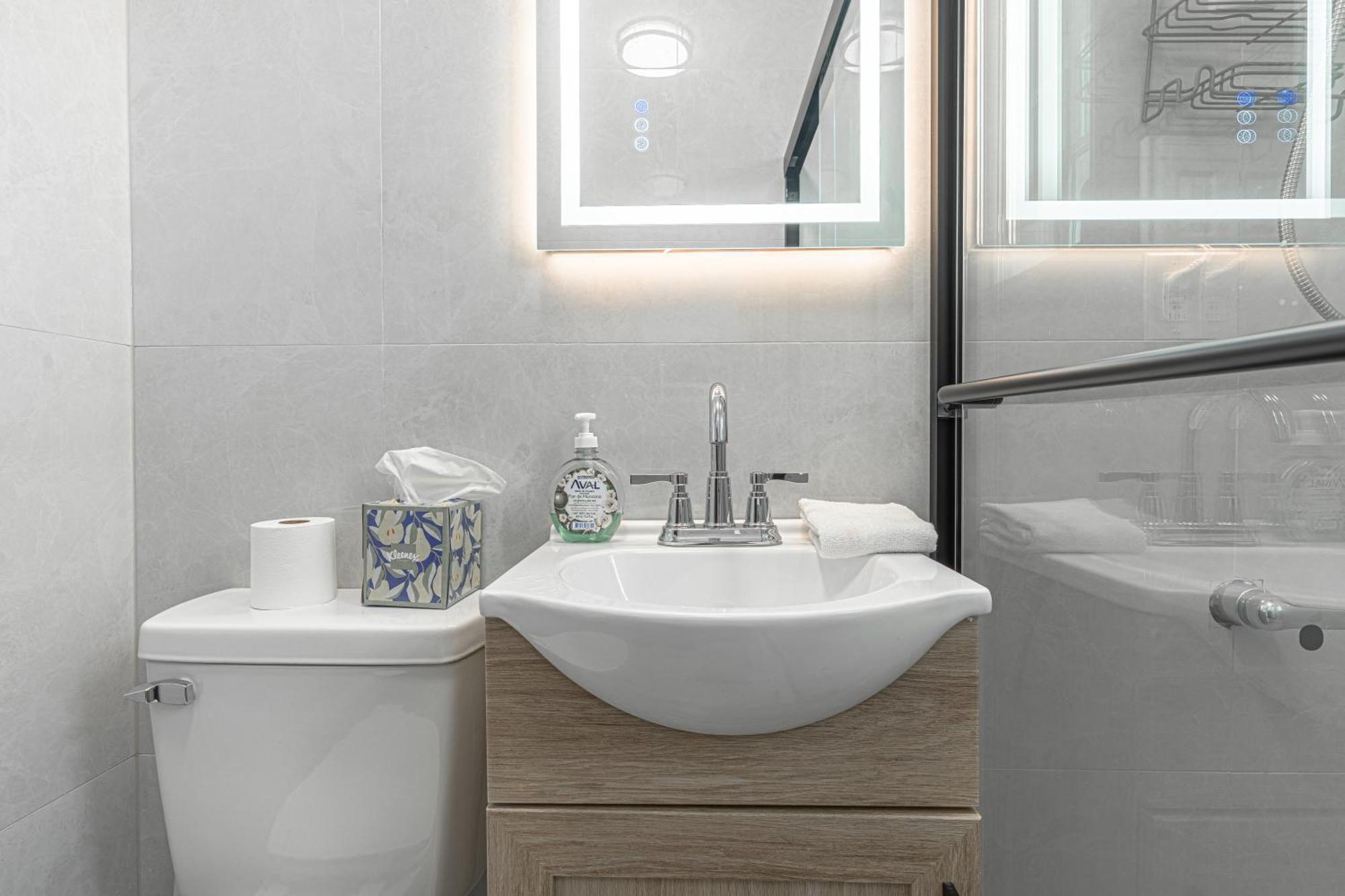 Apartment Cozy 2br Retreat - Near Lga & Subway With W&d *