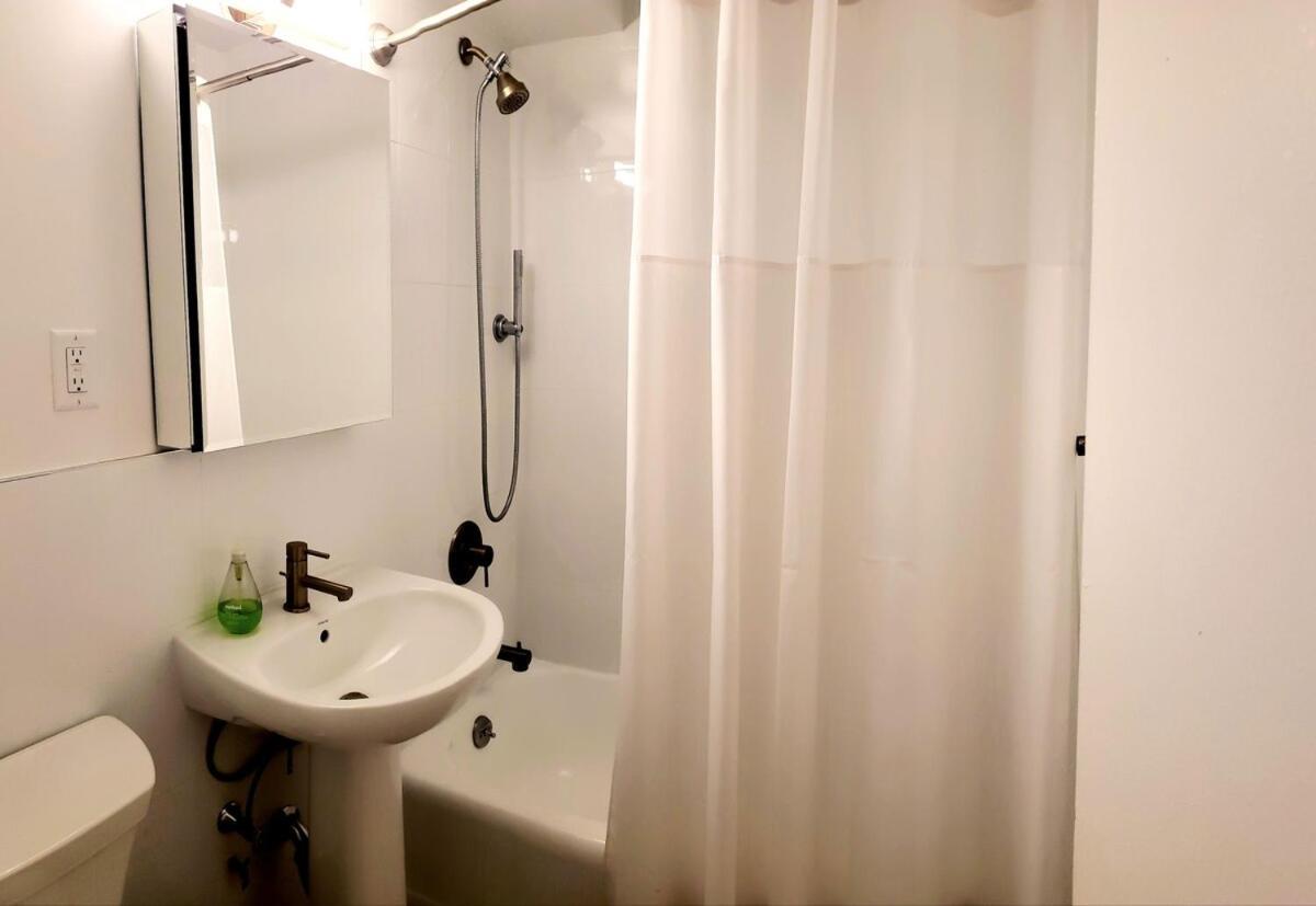 Apartment Piece Of Mind In Harlem *