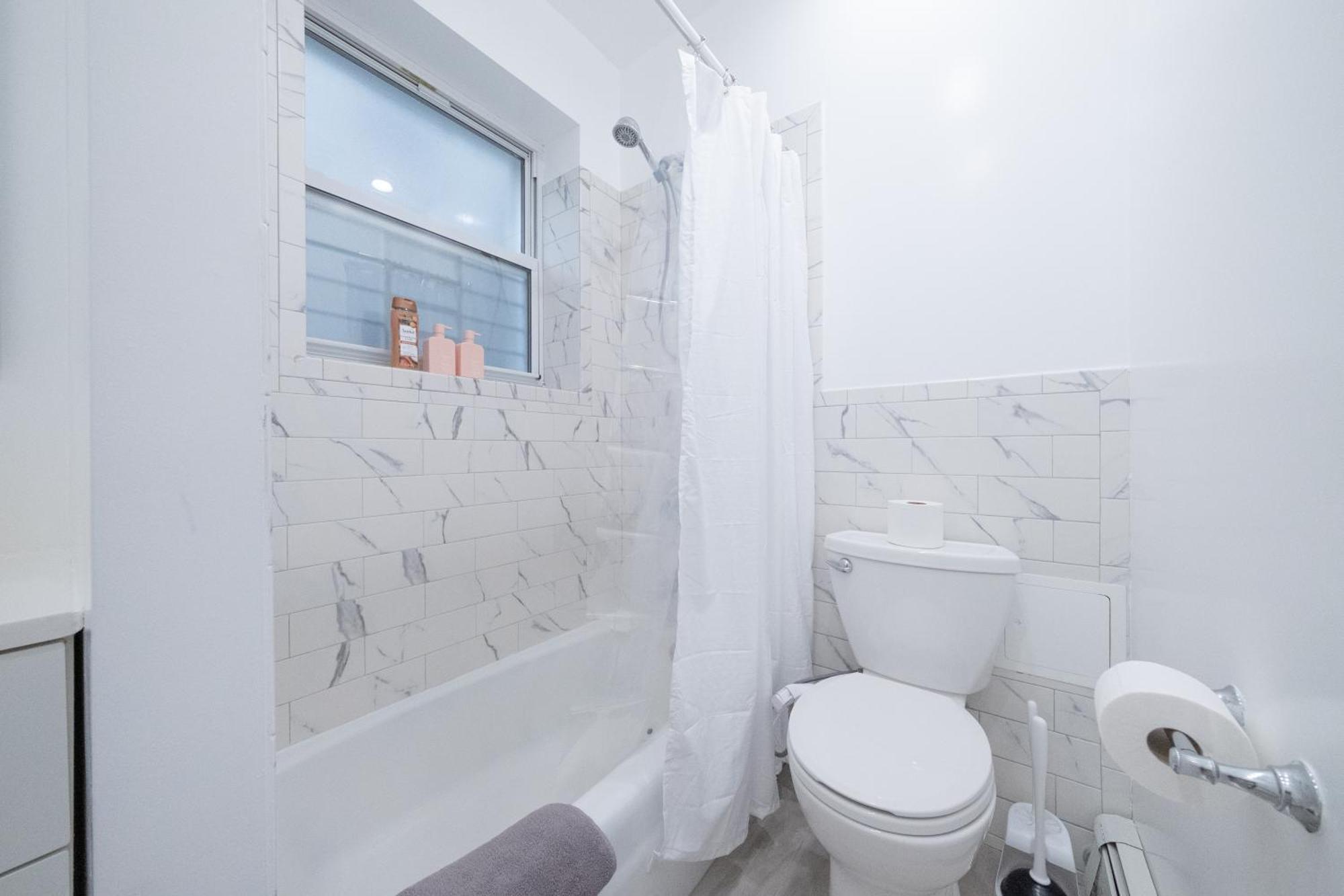 Brand New 3br 2ba Next To Park, Elevator Apartment *