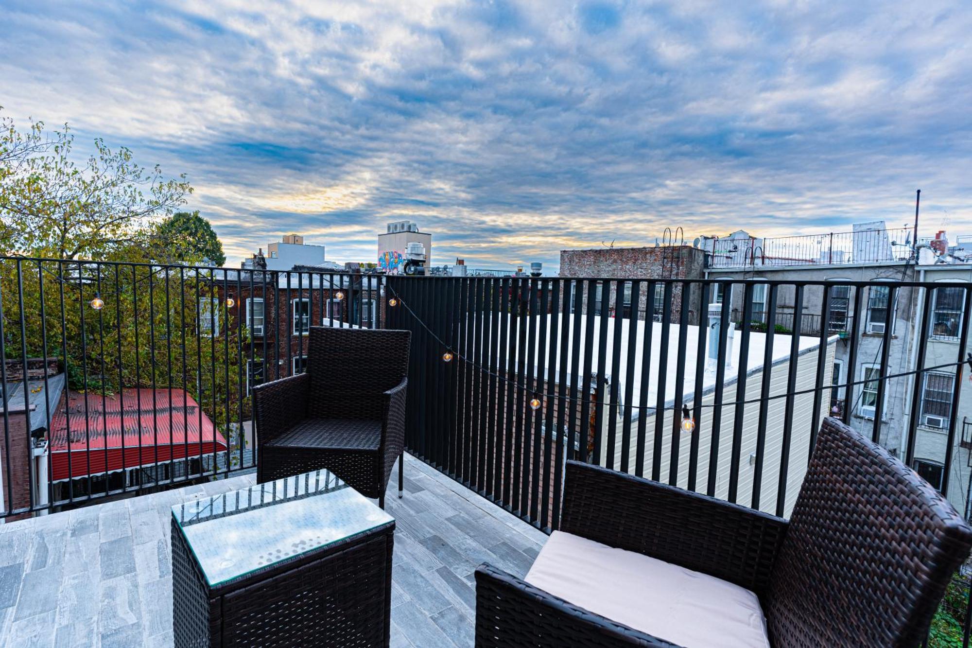 Brooklyn Penthouse Oasis With Terrace Views