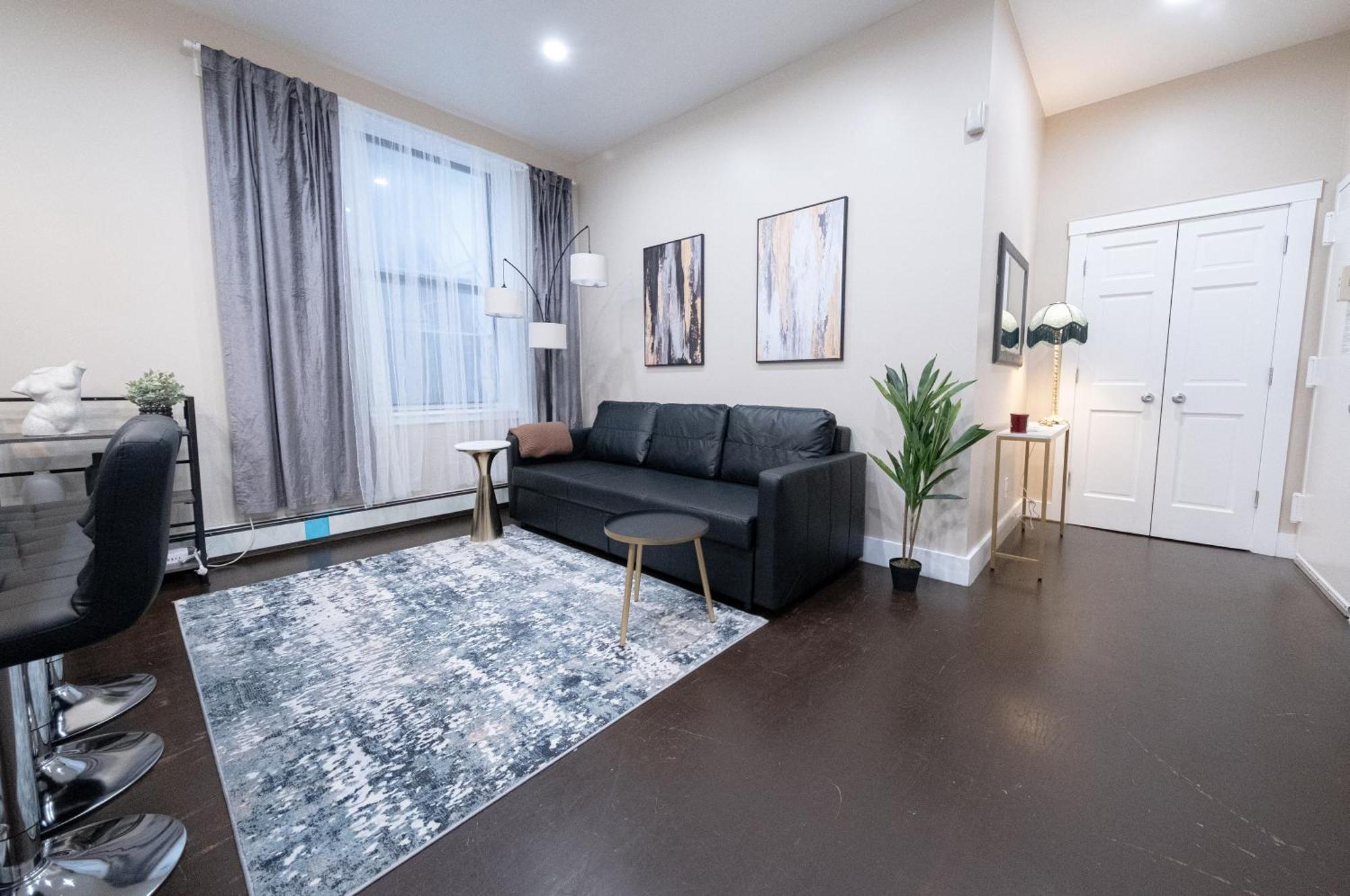 Brand New 3br 2ba Next To Park, Elevator *