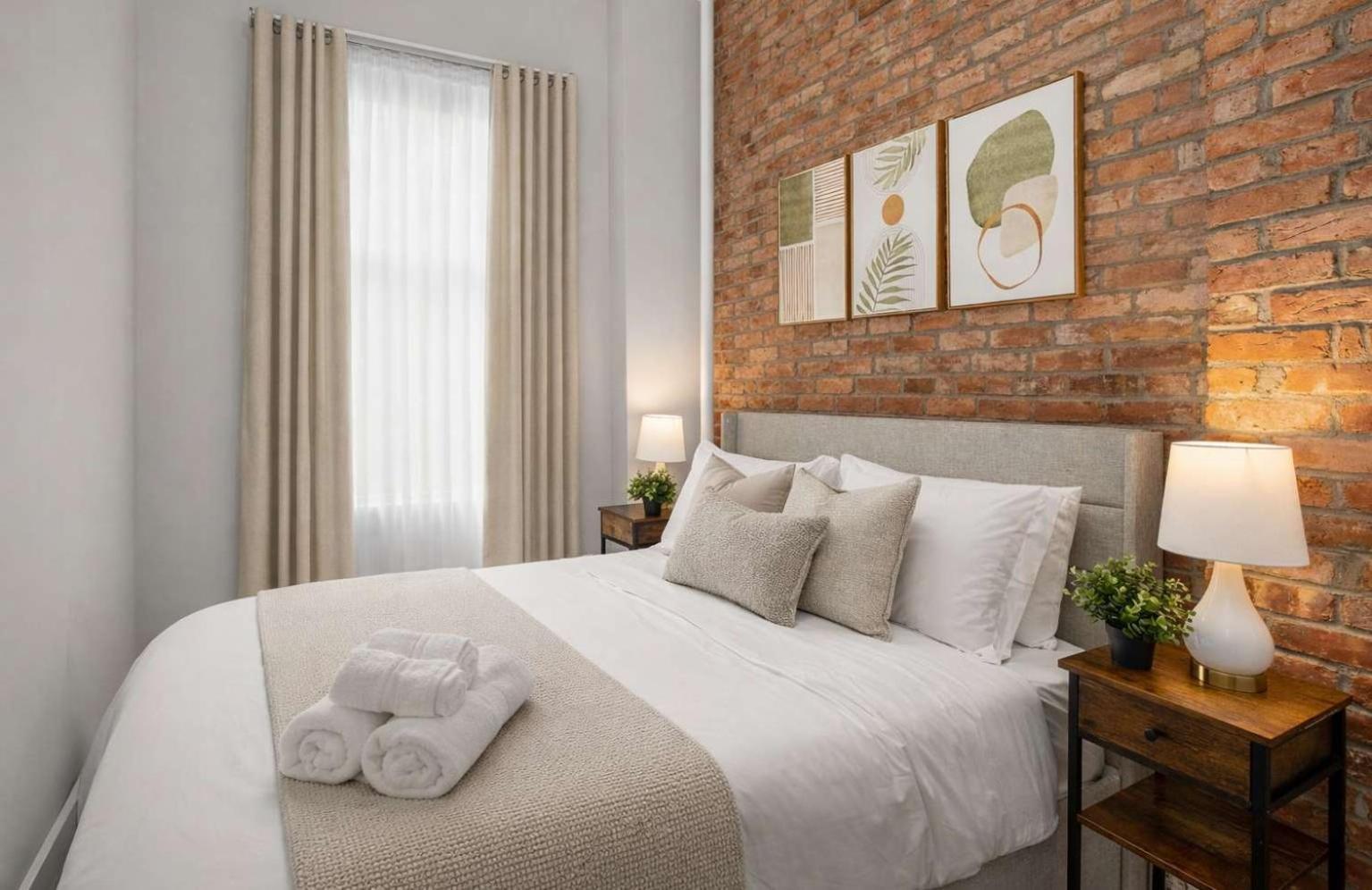 Stylish Retreat In Prime West Village Spot