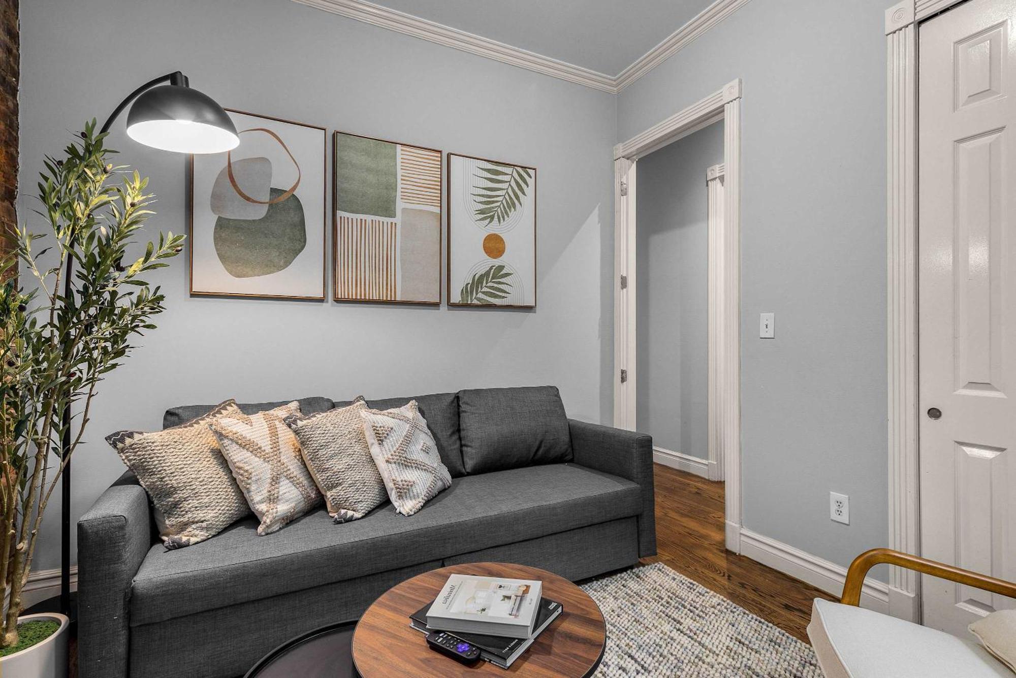 Bold Manhattan Base In Prime Nolita * New York