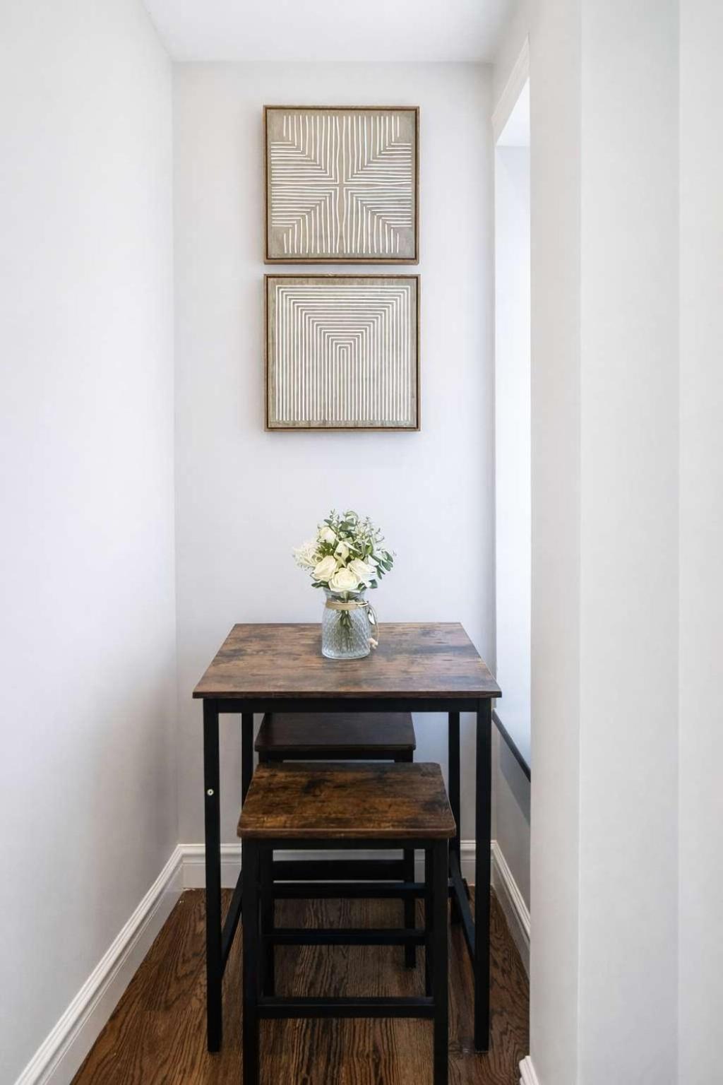 Bold Manhattan Base In Prime Nolita *