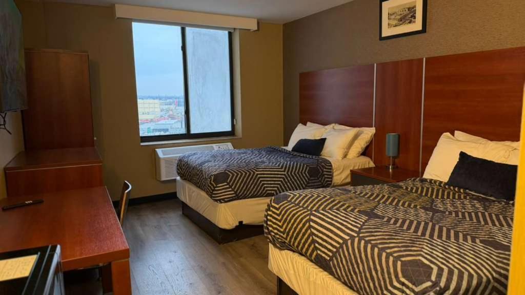 Sky Flushing/laguardia Airport