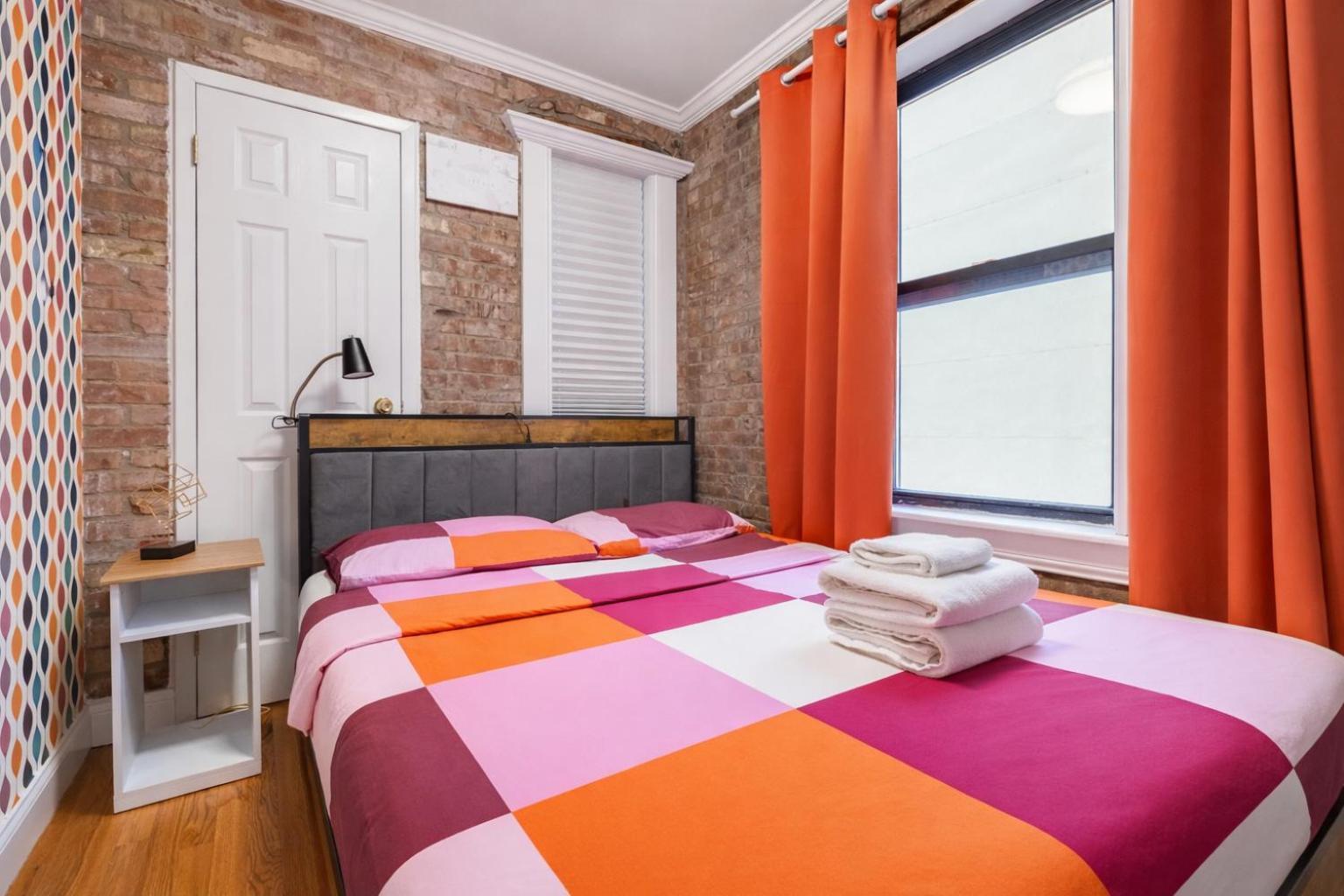 2 Bedroom Unit In Lower Manhattan *