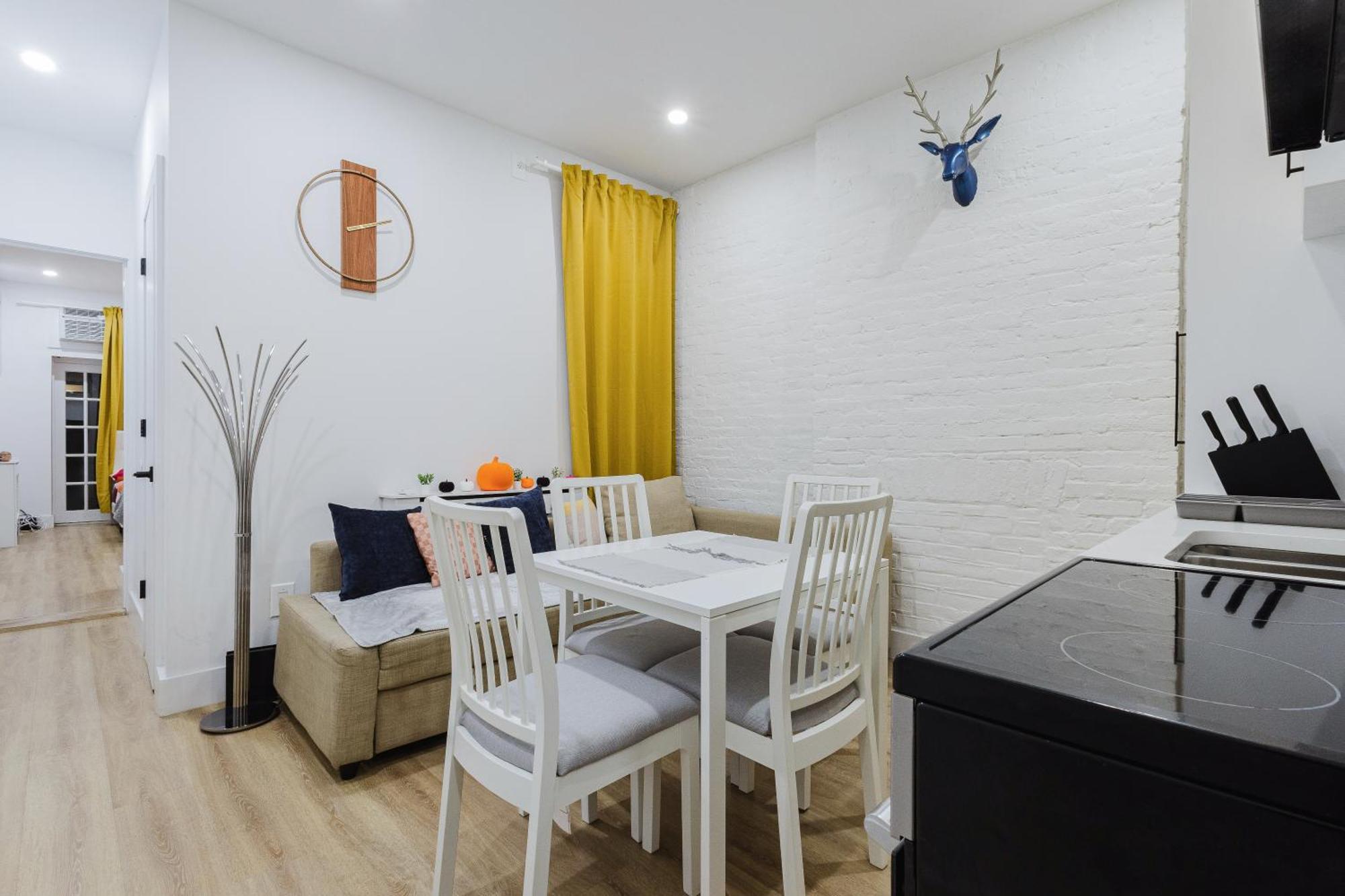 2 Bedroom Modern Unit In Manhattan * New York