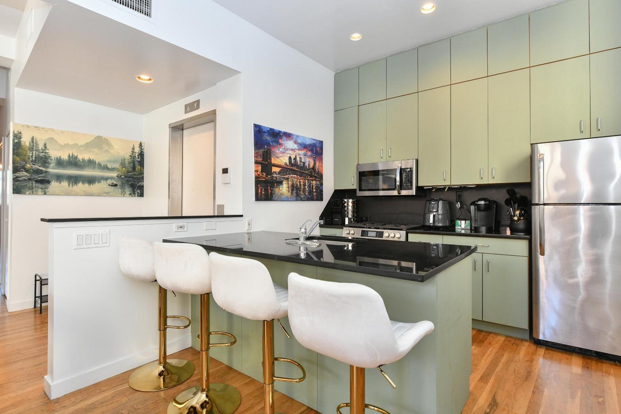 Luxury 3 Bedroom Retreat In Downtown Manhattan Apartment New York