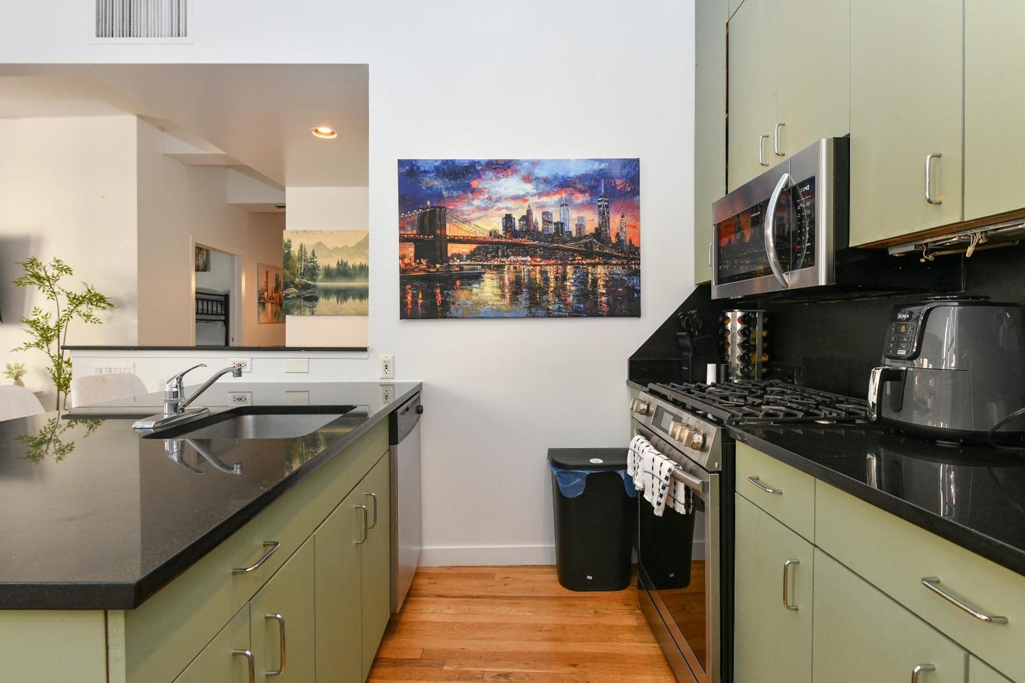 Luxury 3 Bedroom Retreat In Downtown Manhattan New York