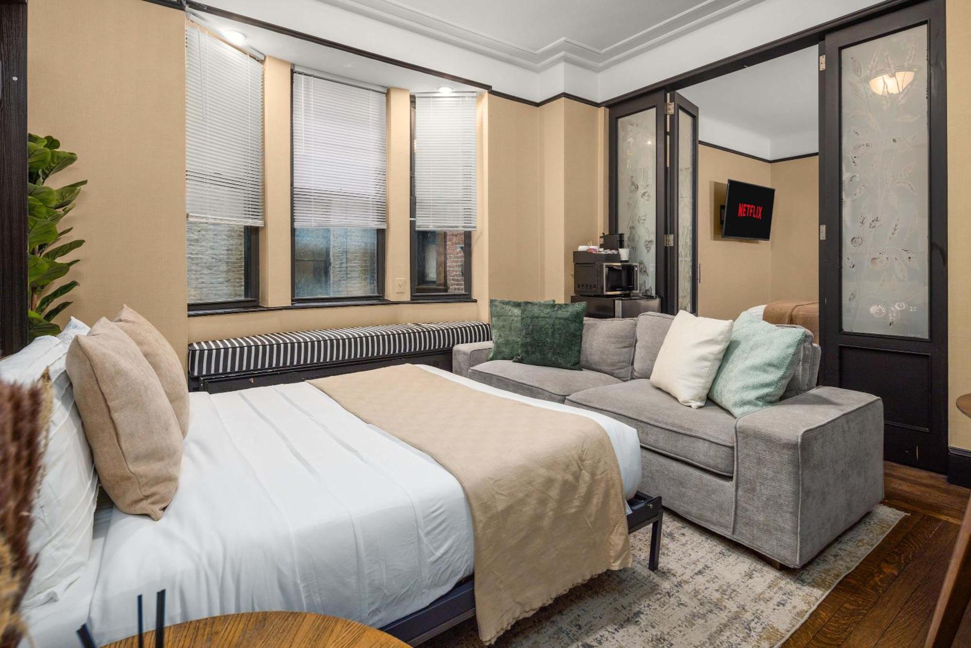 Apartment Stunning In The Heart Of Gym New York