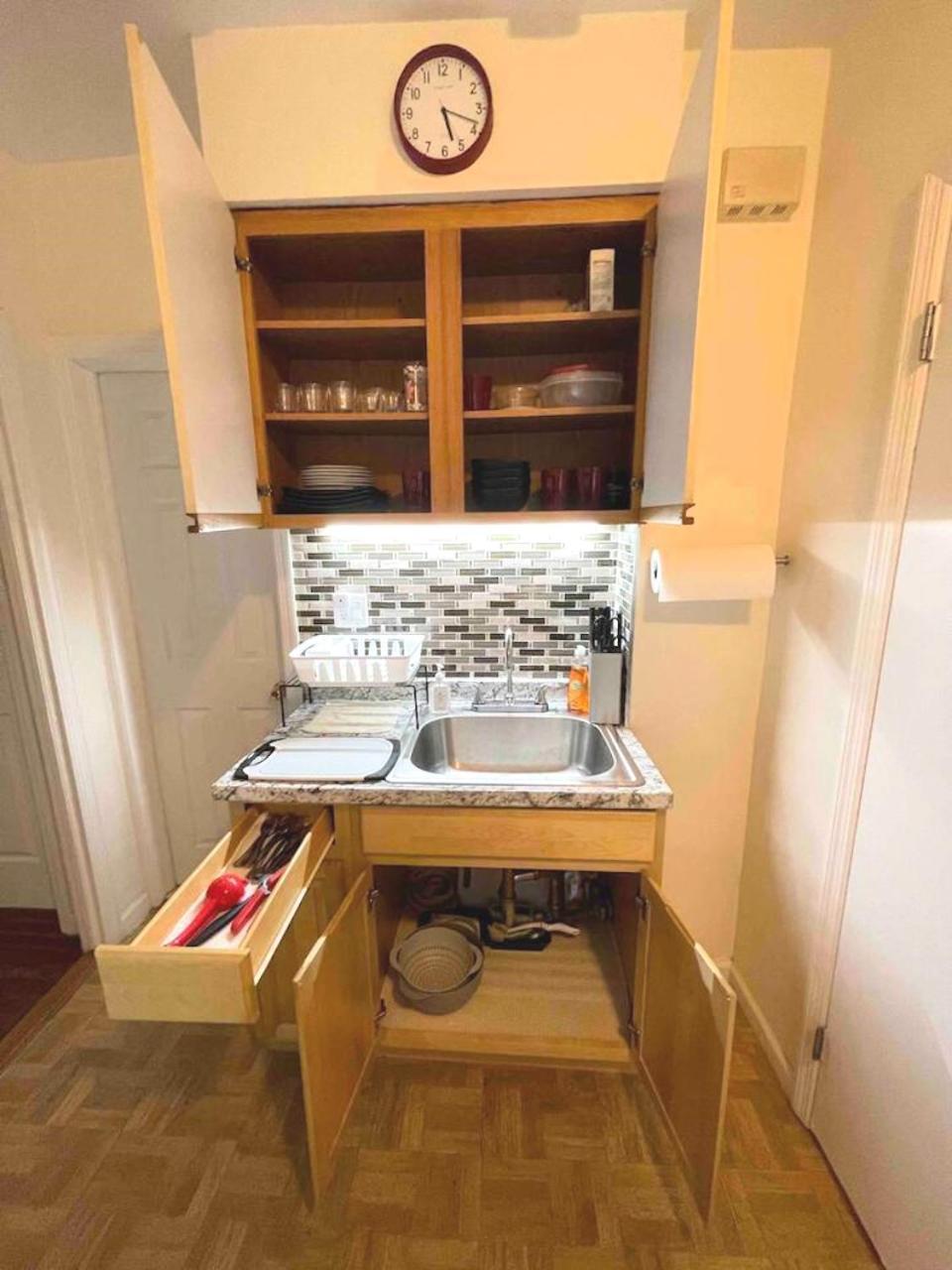 Entire Beautiful 1br For You! R * New York