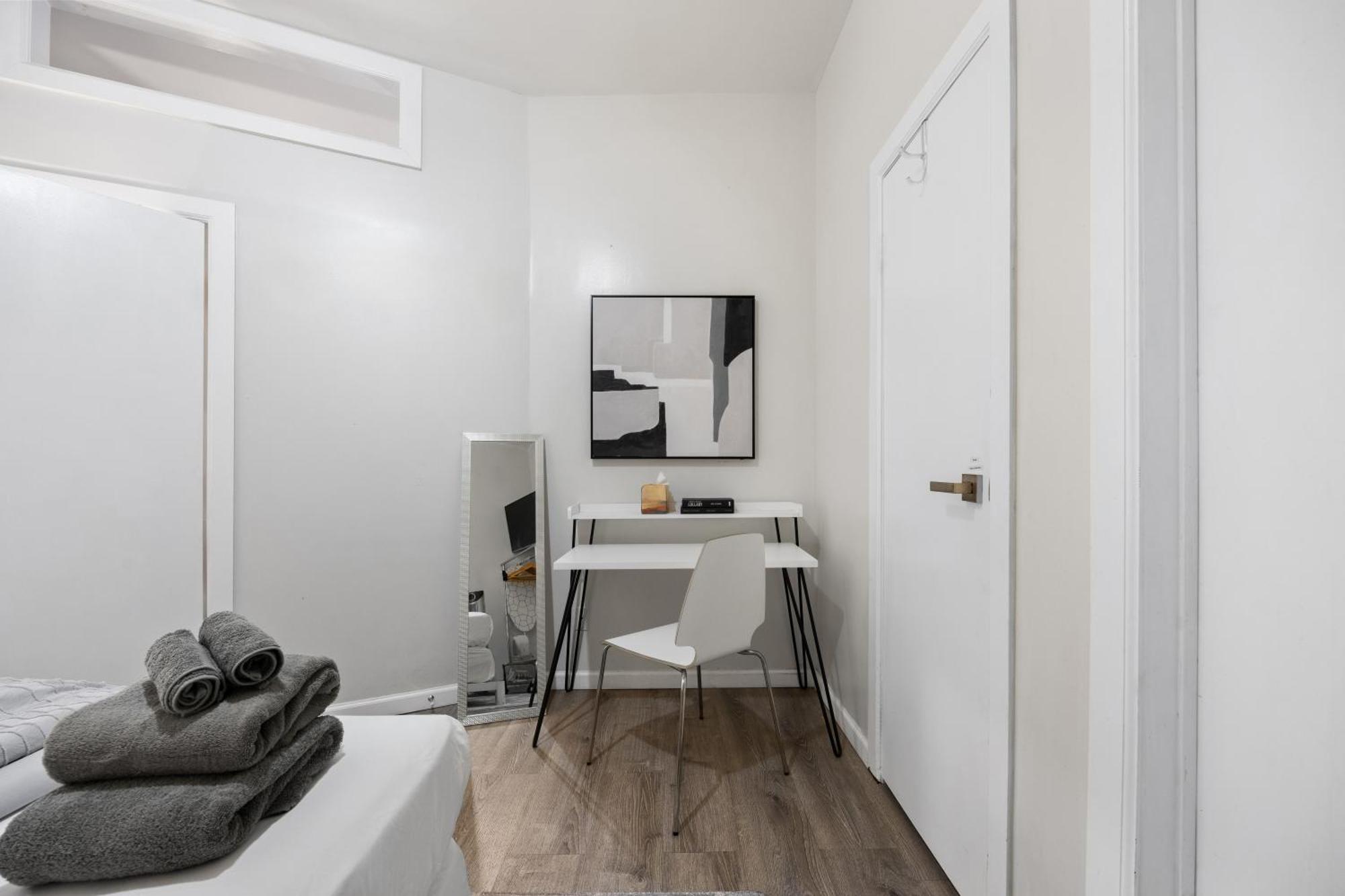 Apartment Lovely 2bed And 2bath With Unbeatable Location