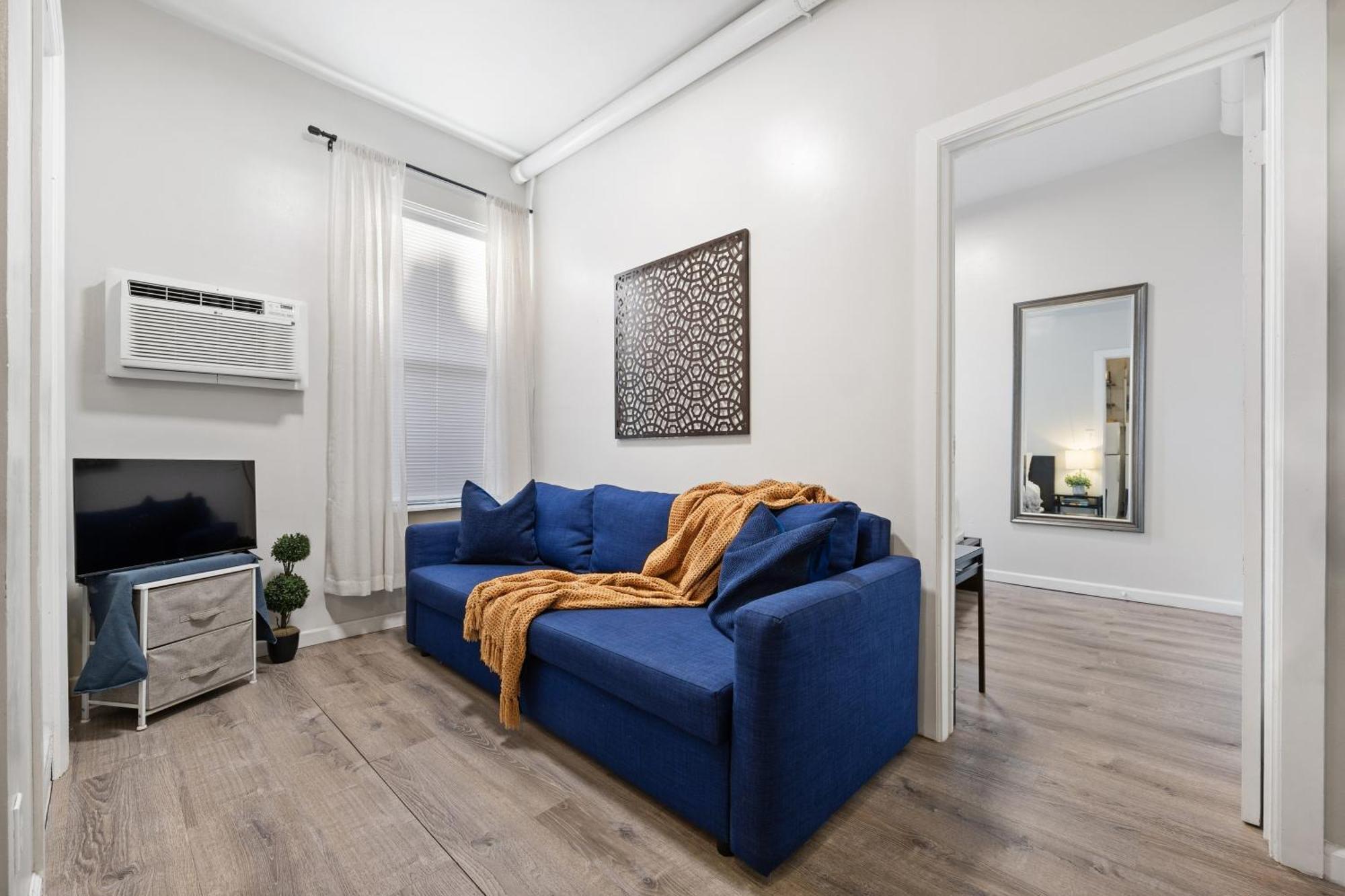 Apartment Lovely 2bed And 2bath With Unbeatable Location