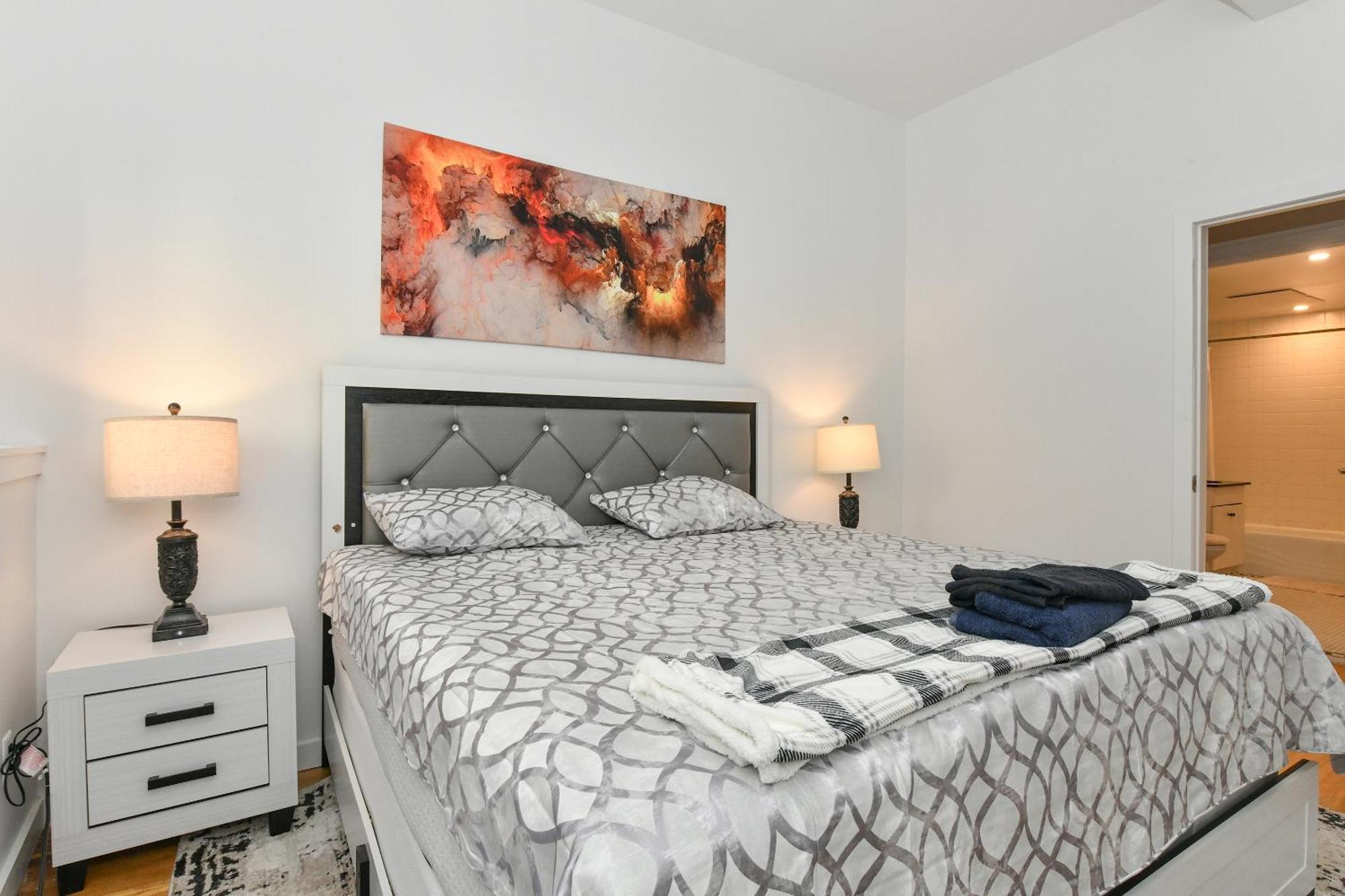 Luxury 3 Bedroom Retreat In Downtown Manhattan Apartment