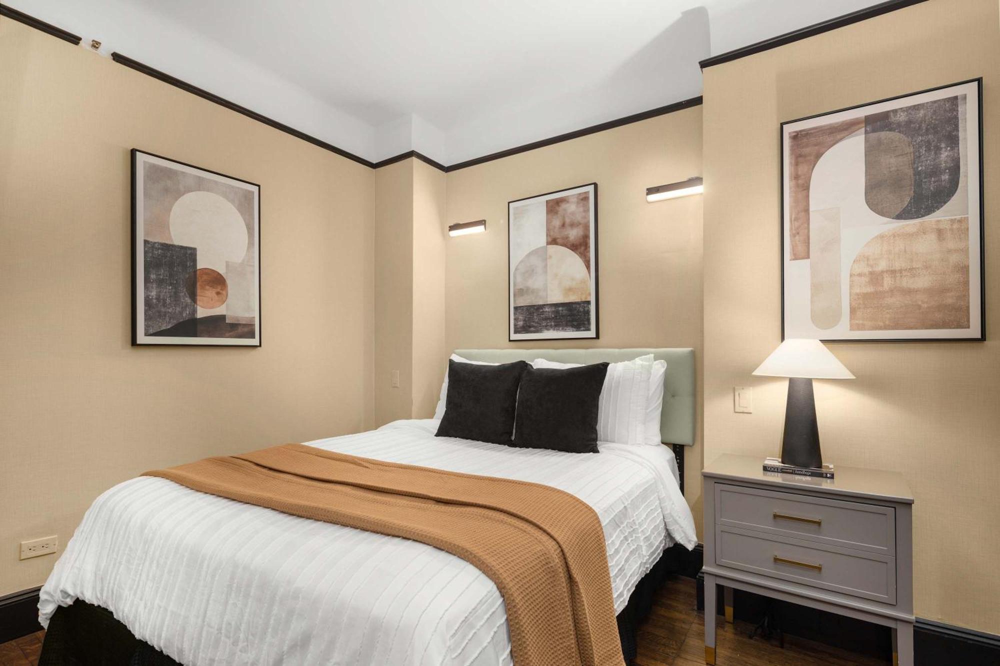 Stunning In The Heart Of Gym Apartment *