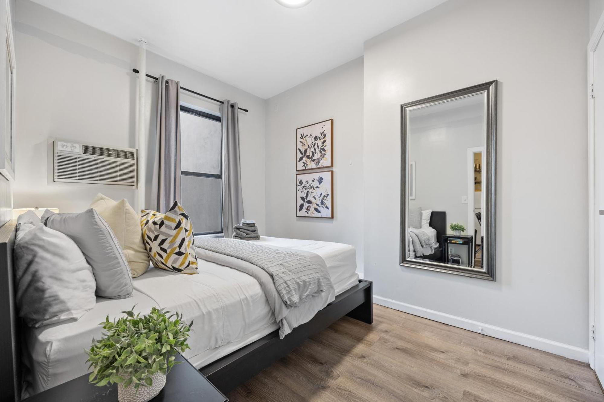 Apartment Lovely 2bed And 2bath With Unbeatable Location *