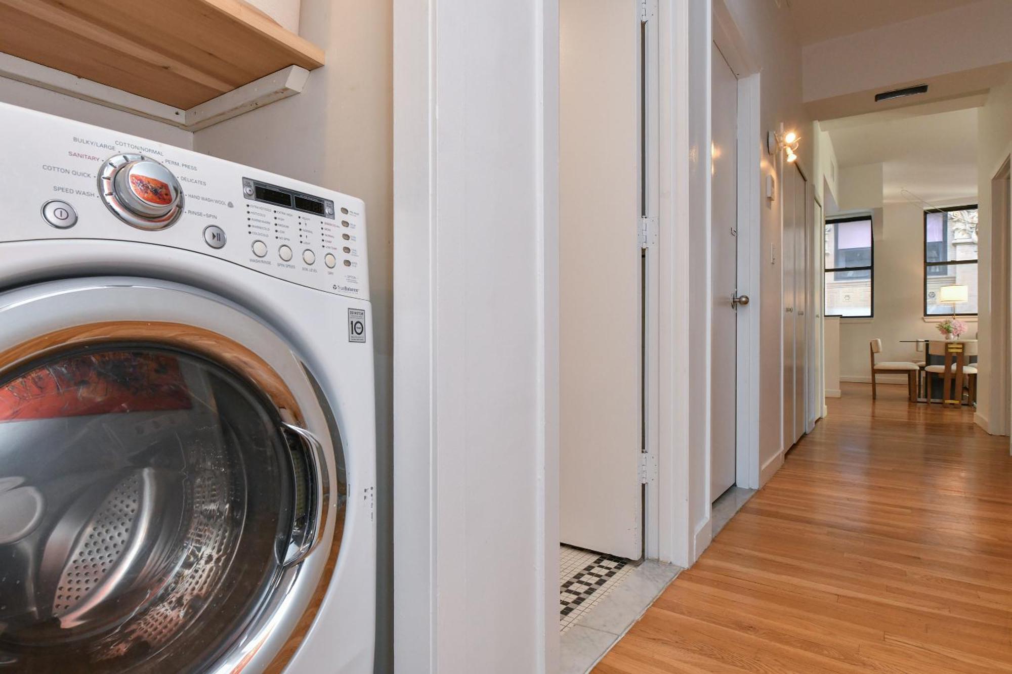 Luxury 3 Bedroom Retreat In Downtown Manhattan Apartment