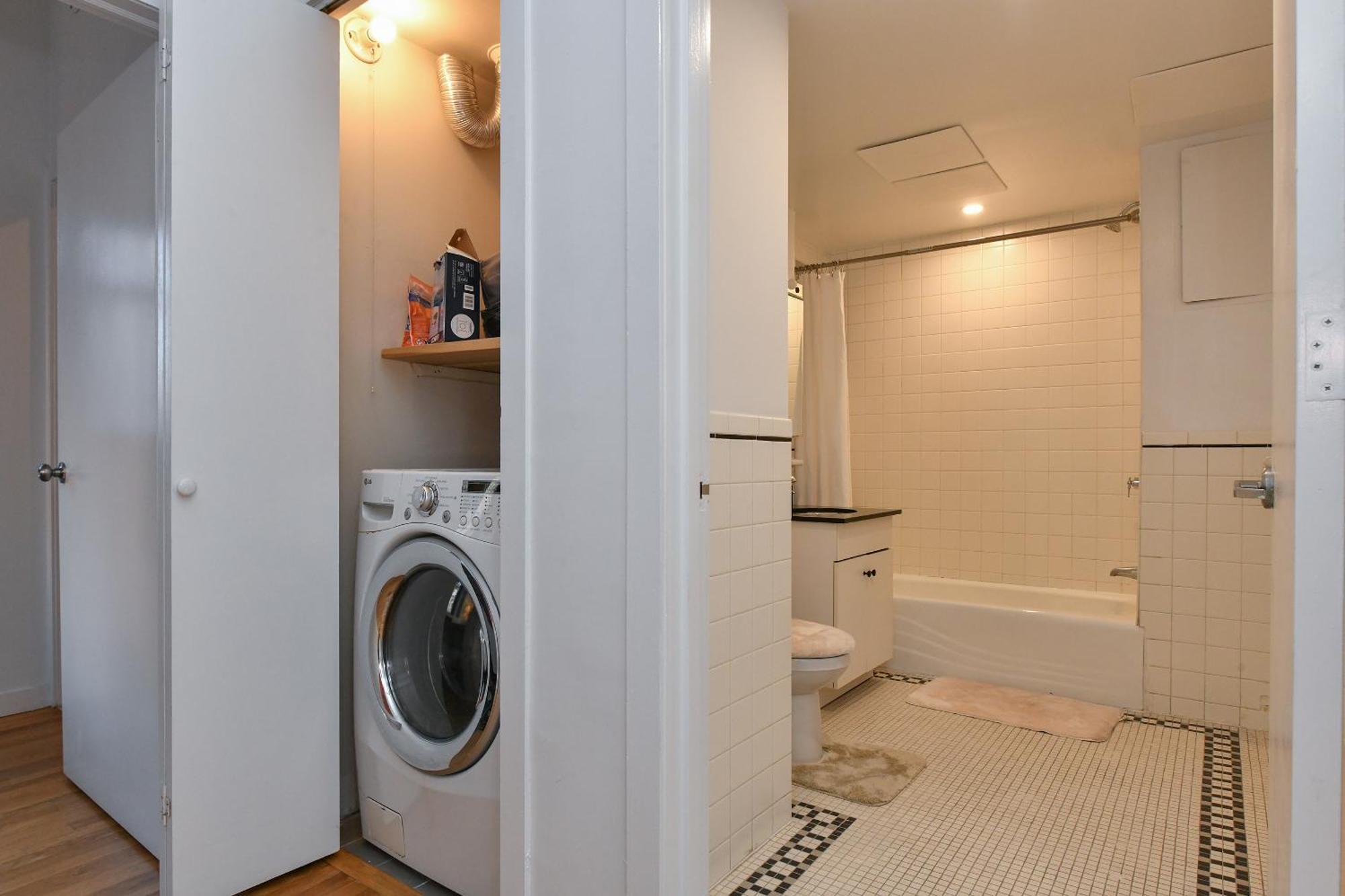 Luxury 3 Bedroom Retreat In Downtown Manhattan *