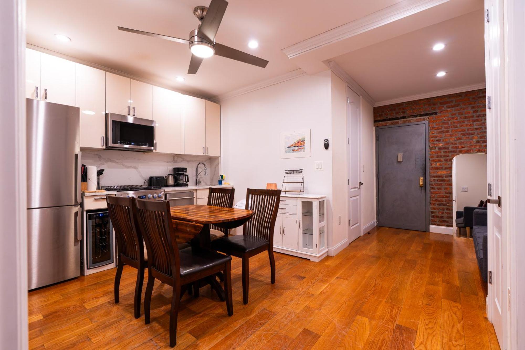 Modern By Park - 3 Br * New York