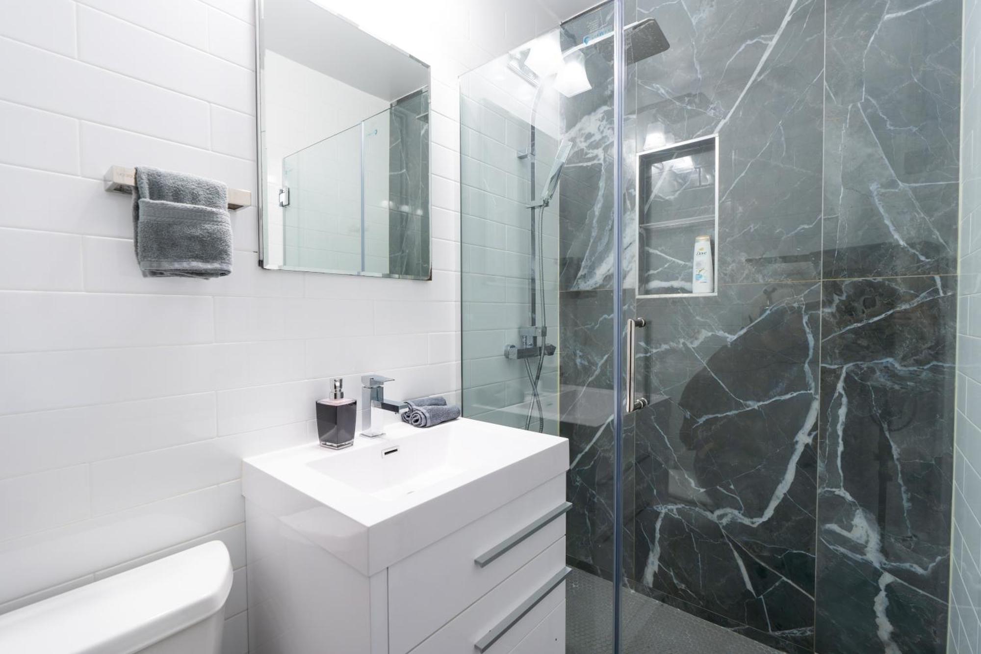 Modern By Park - 3 Br * New York