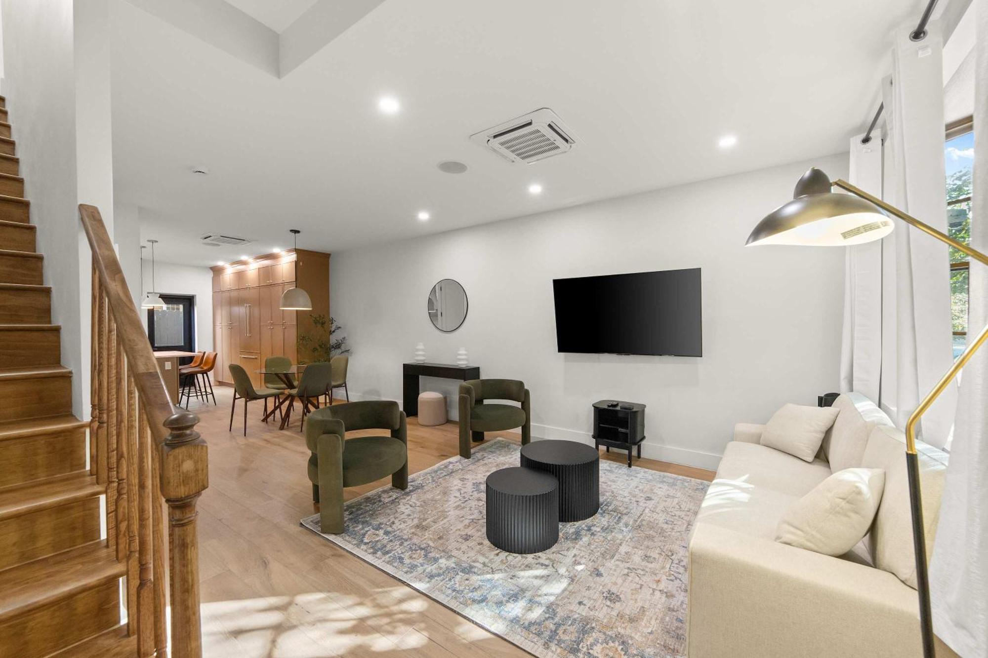 10-1 Stylish Townhouse Oasis In Greenpoint Holiday home *