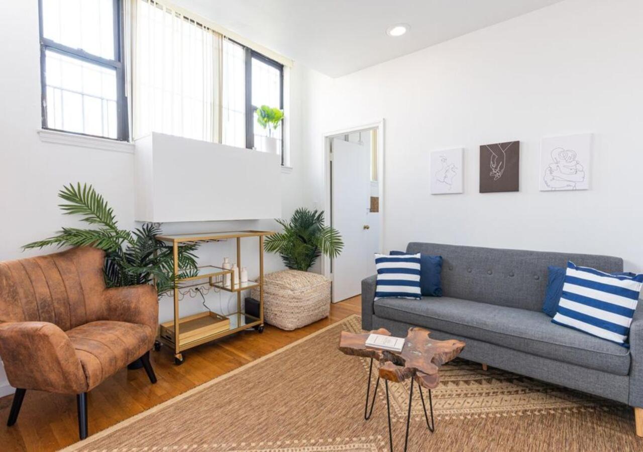 Amazing Furnished 1 Bedroom Midtown West * New York