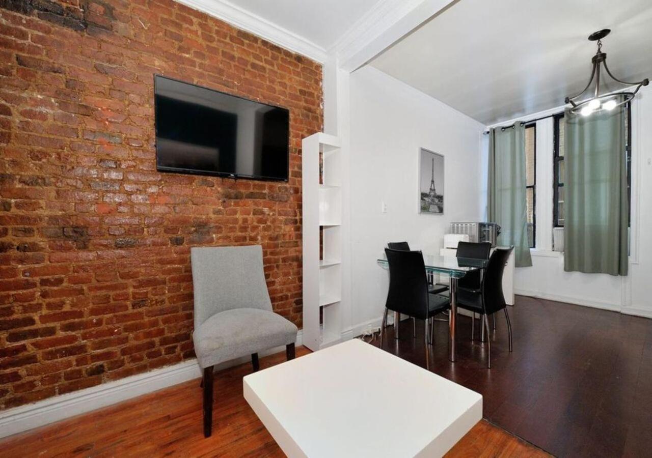 Furnished 2 Bedroom Midtown West Nyc, June To Aug 90 Days Required Apartment *