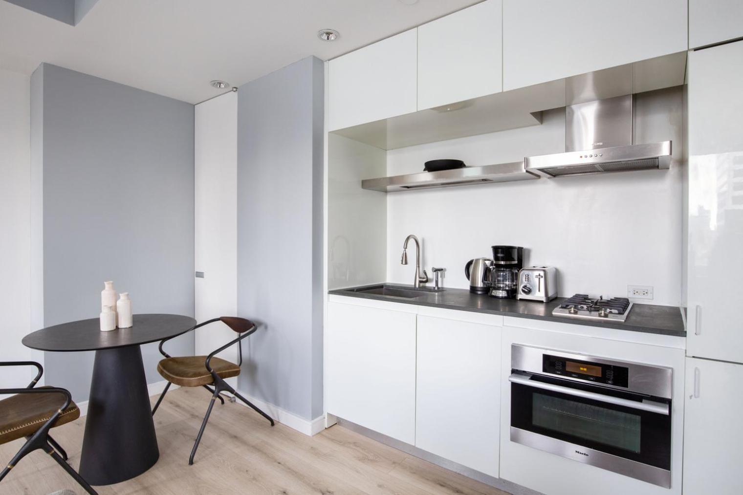 Midtown 1br W Doorman Gym Wd Nr Rock Center Nyc-1131 New York