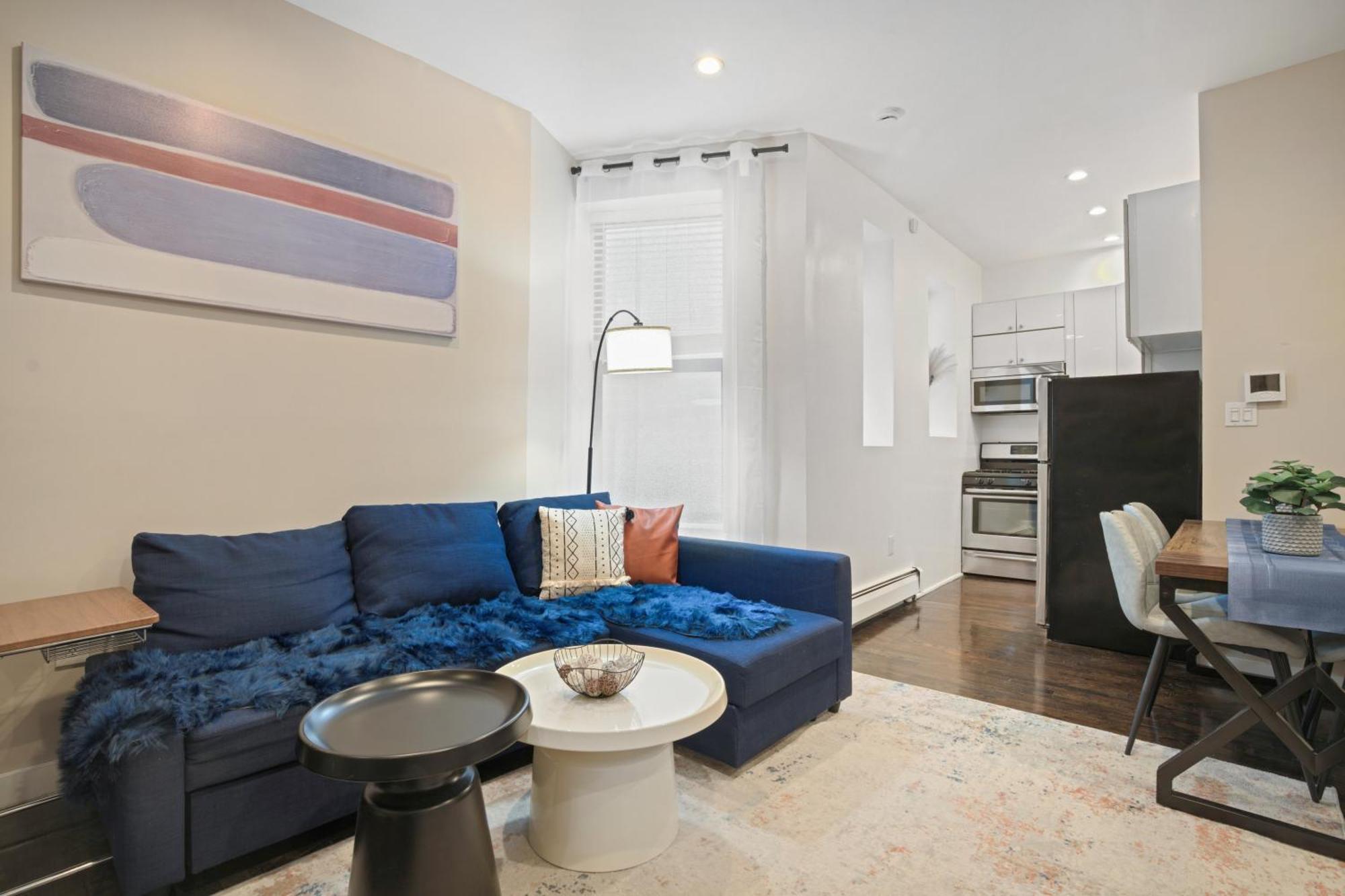 3 Bd Idyllic Haven Next To Park Apartment