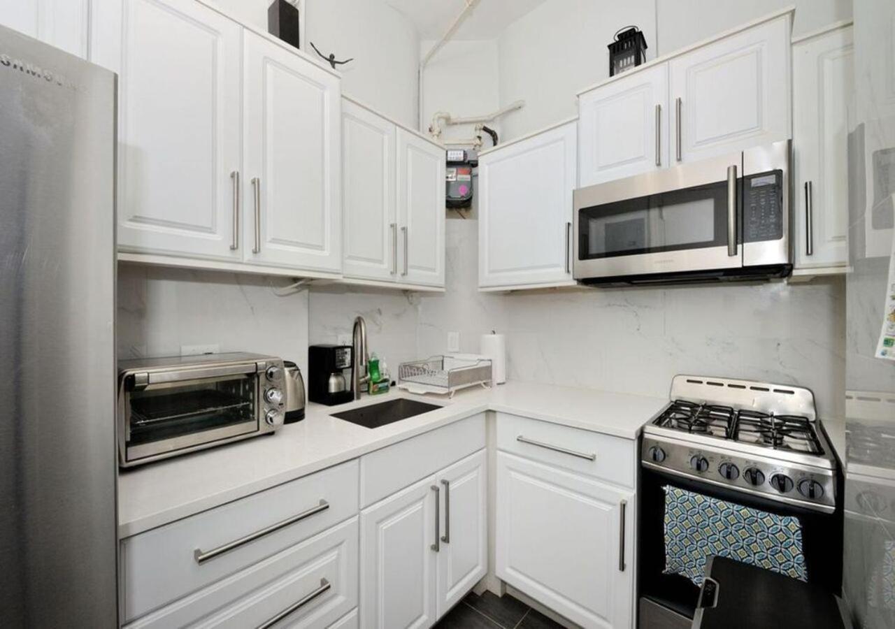 1br Gem! Close To Park!, June To Aug 90 Days Required