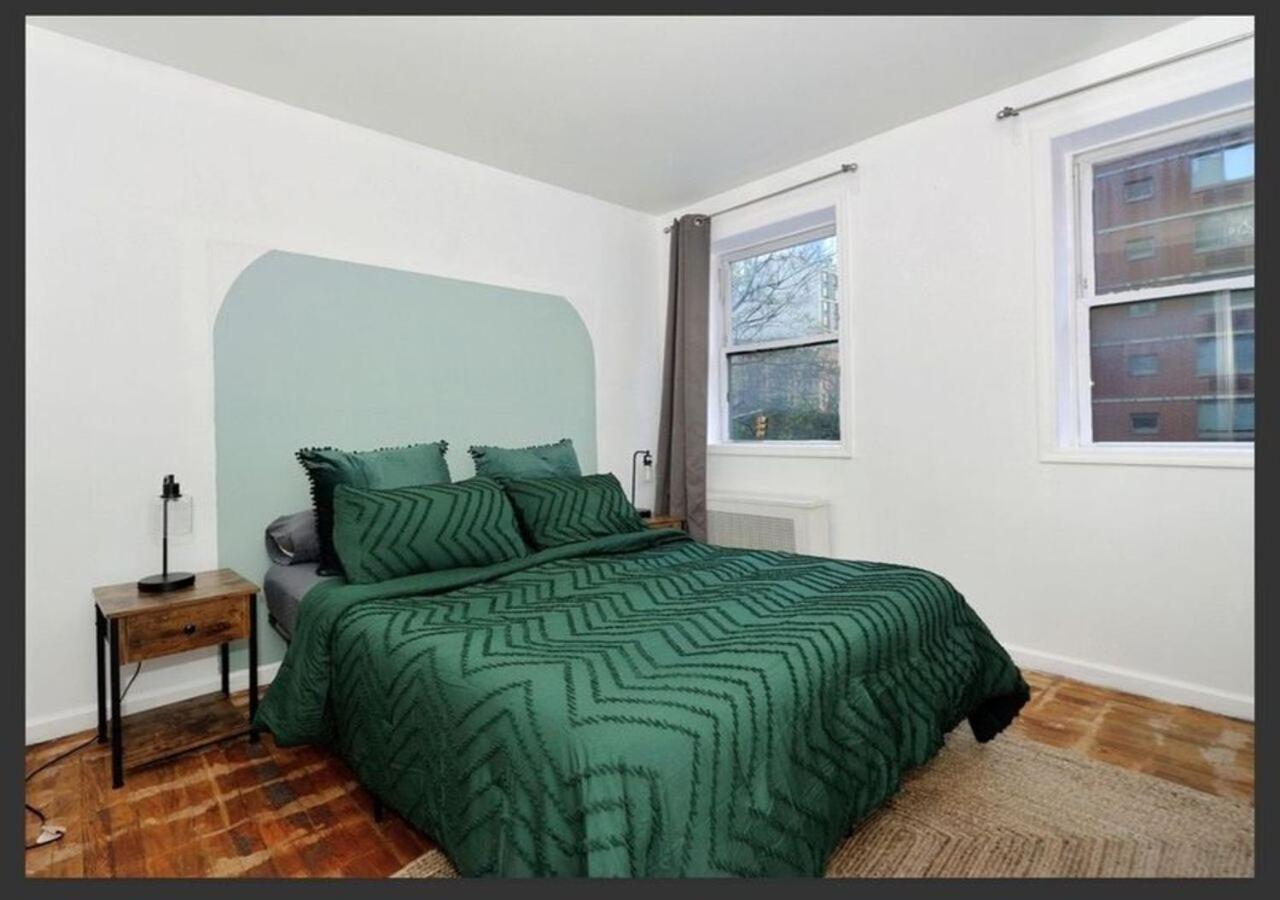 Apartment Four Bedroom Prime Furnished Rental, June To Aug 90 Days Required *