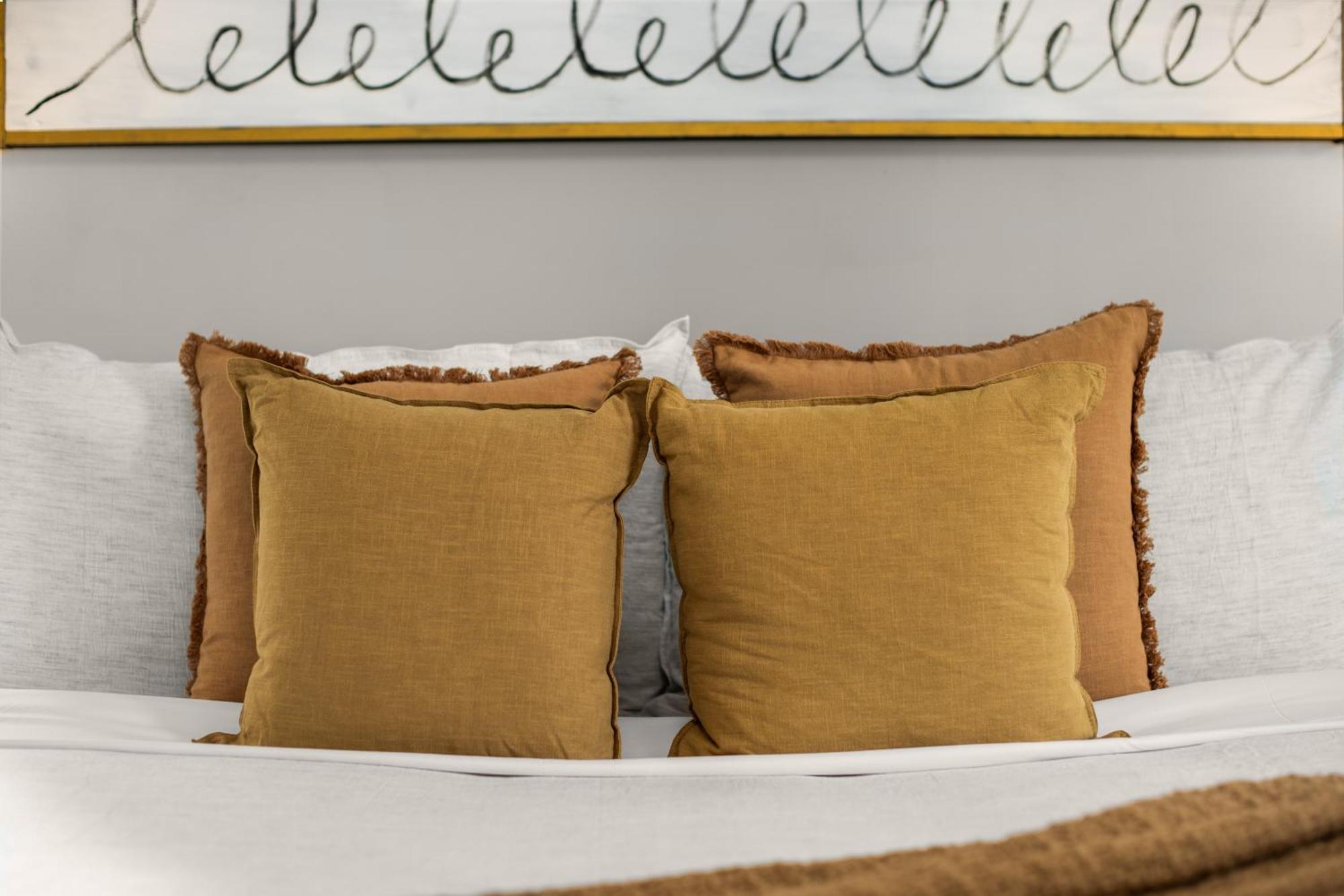 Chic Nyc Retreat Beside Broadway & Iconic Sights *