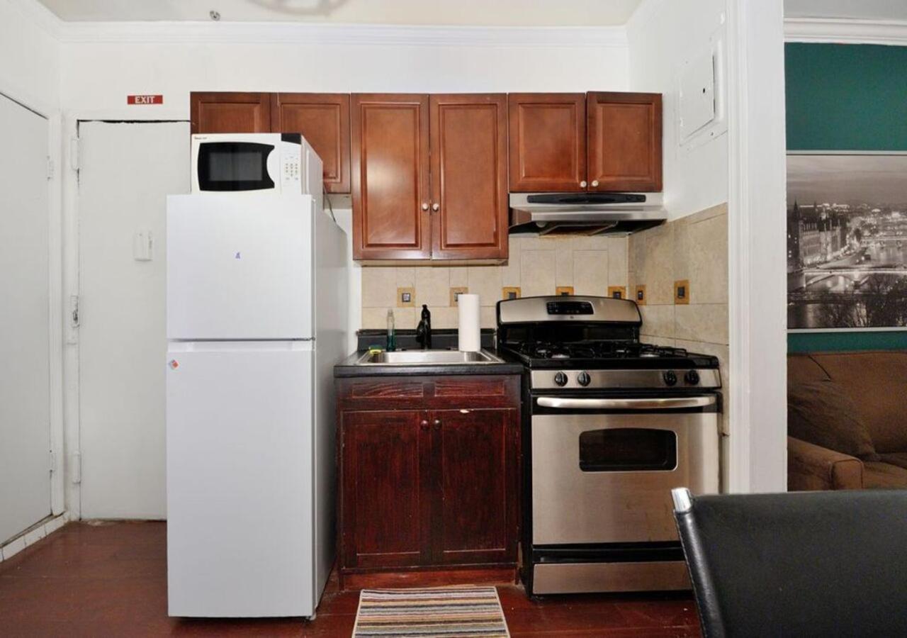 Apartment Furnished 2 Bedroom Midtown West Nyc, June To Aug 90 Days Required
