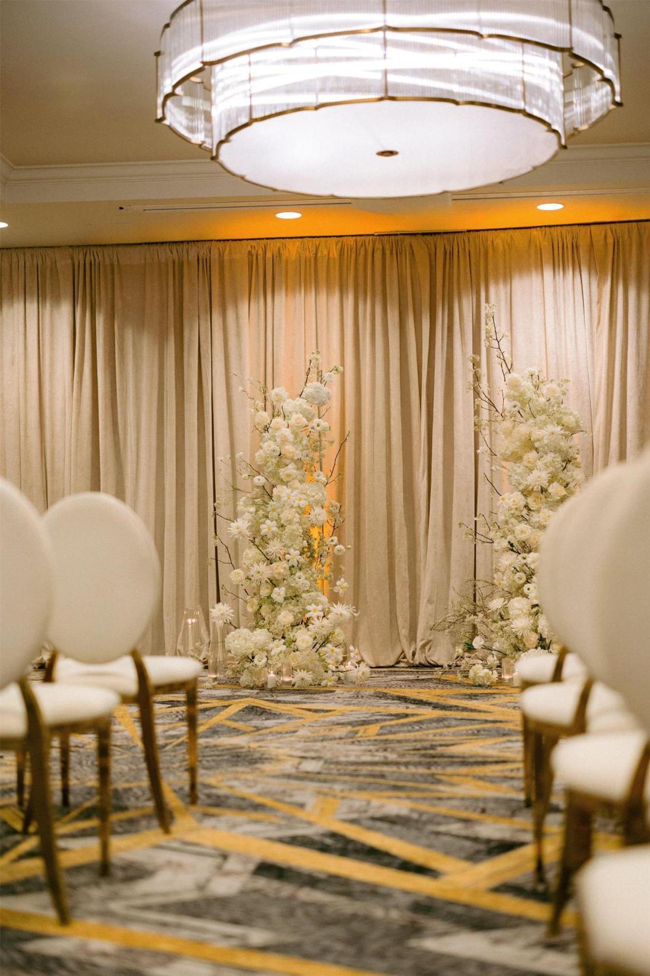Martinique On Broadway, Curio Collection By Hilton Hotel 4*