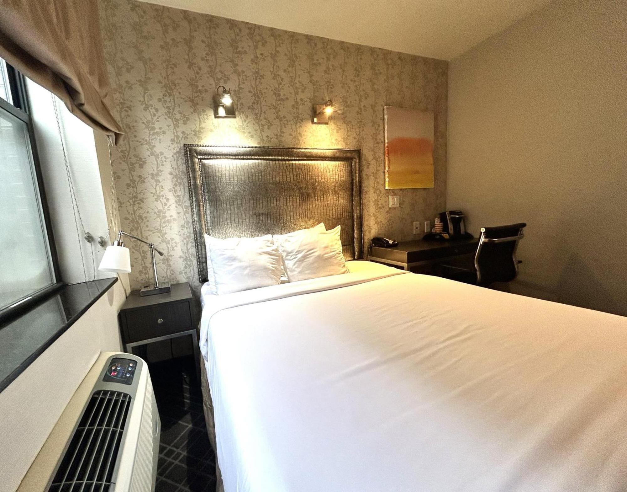 Times Square West Hotel, Bw Signature Collection 3*