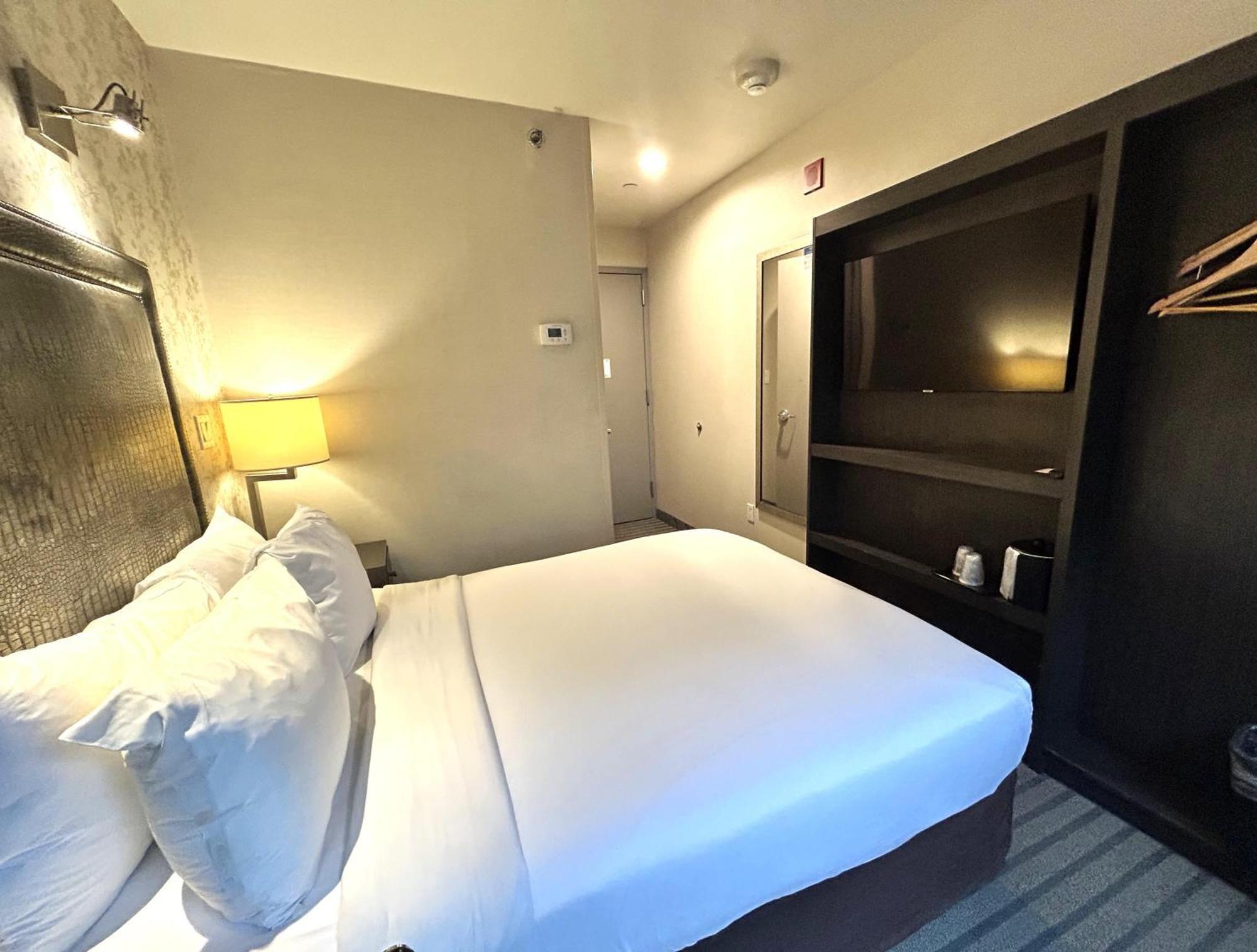 Times Square West Hotel, Bw Signature Collection Hotel