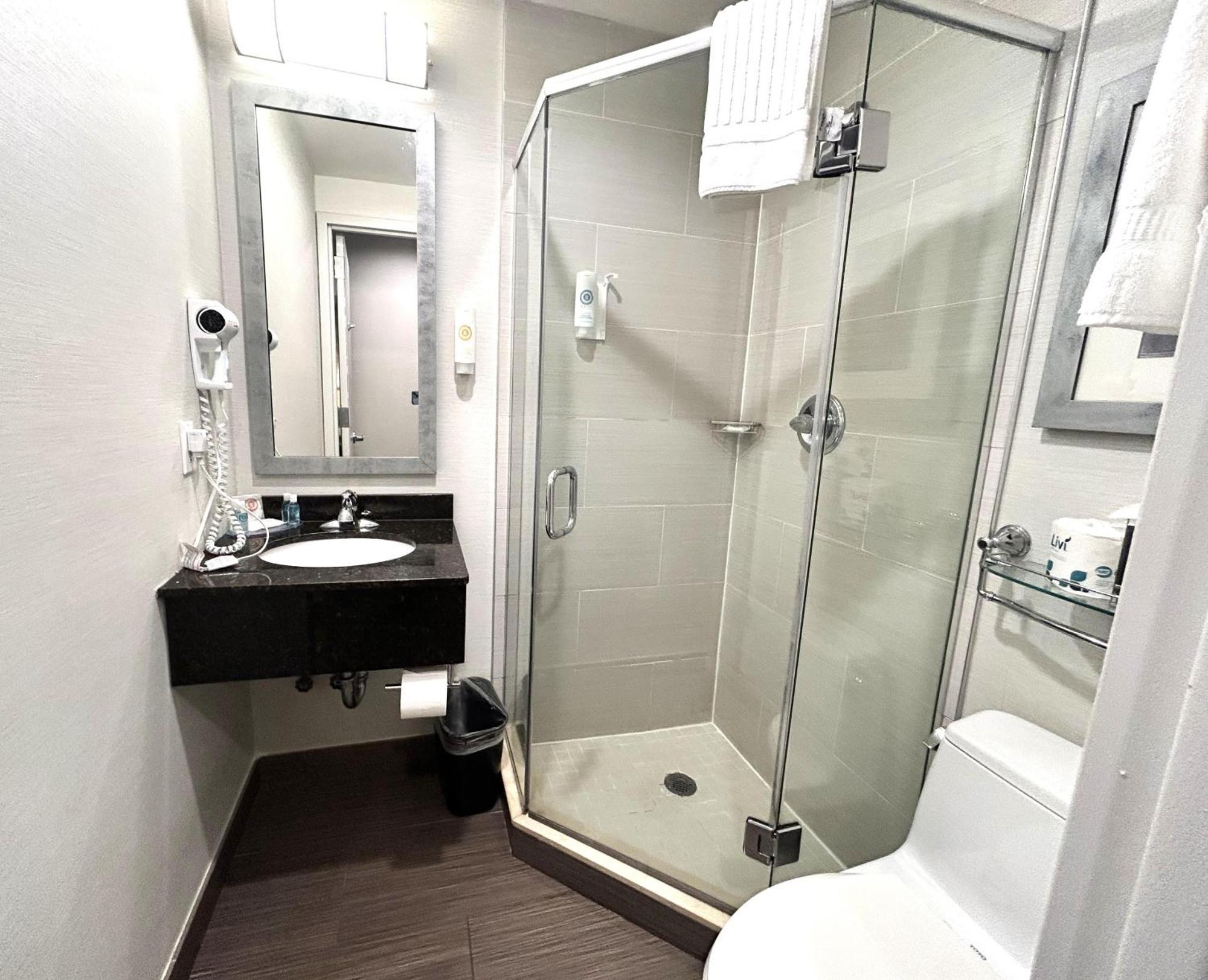 Times Square West Hotel, Bw Signature Collection 3* New York